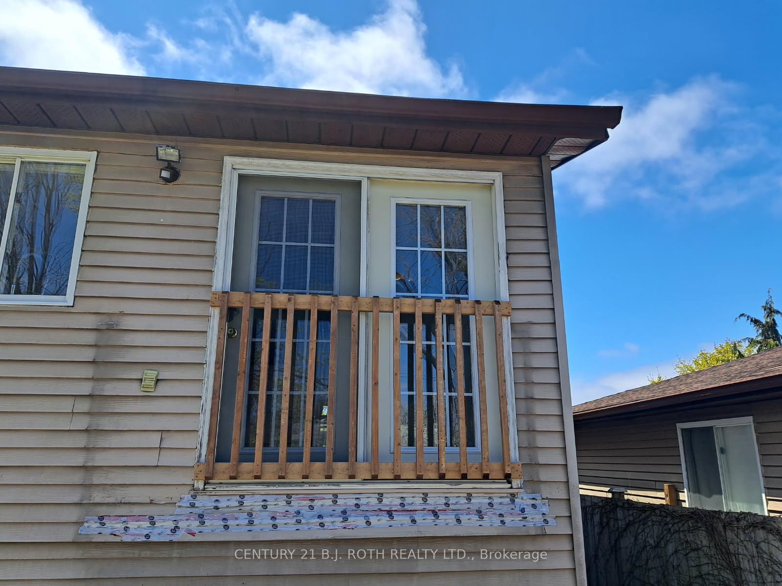 Photo 43 of 116 Shakespeare Crescent, Barrie, Letitia Heights — HOMEH