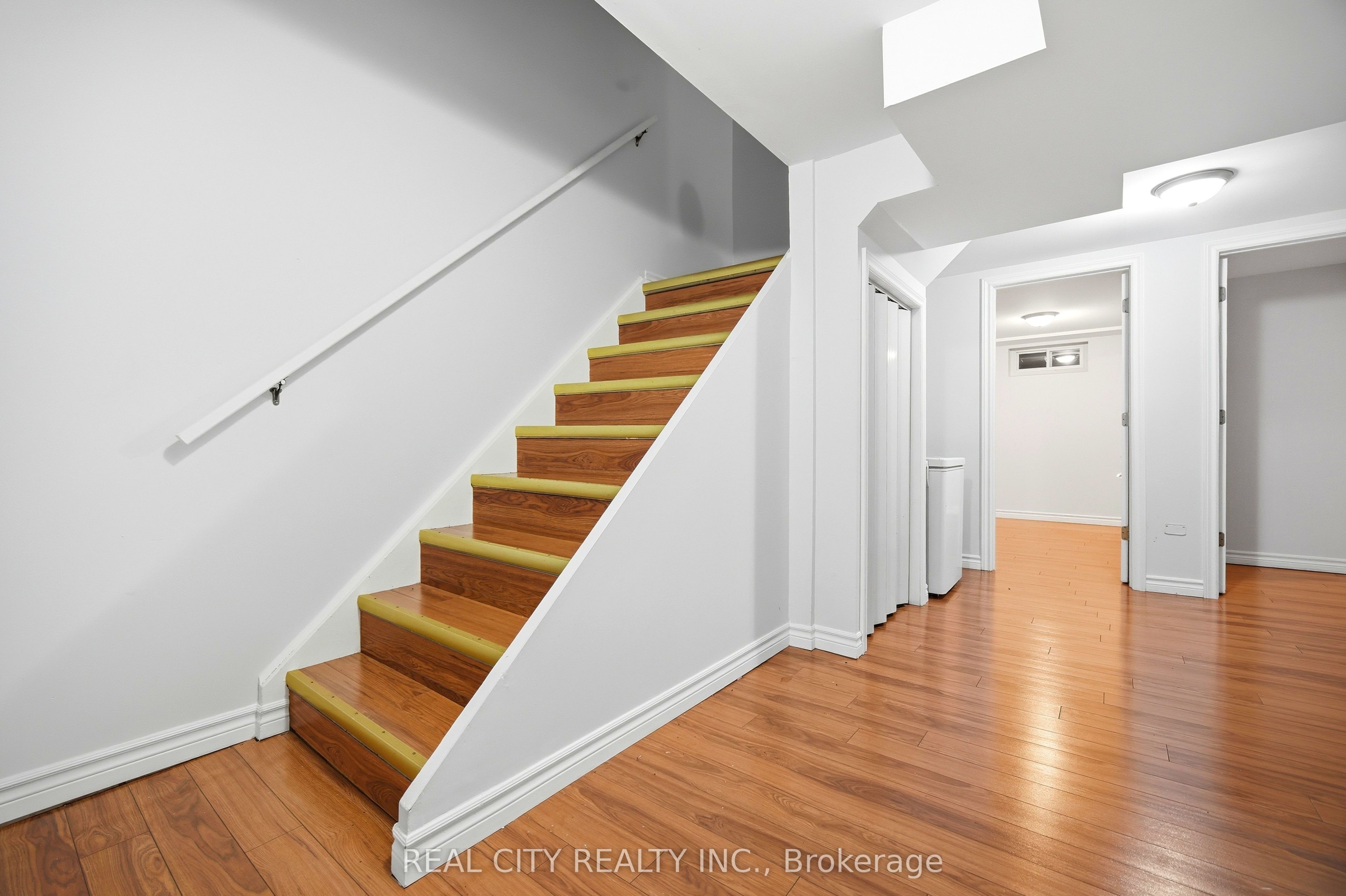 Photo 85 of 424 Jackson Street W, Hamilton, Kirkendall — HOMEH