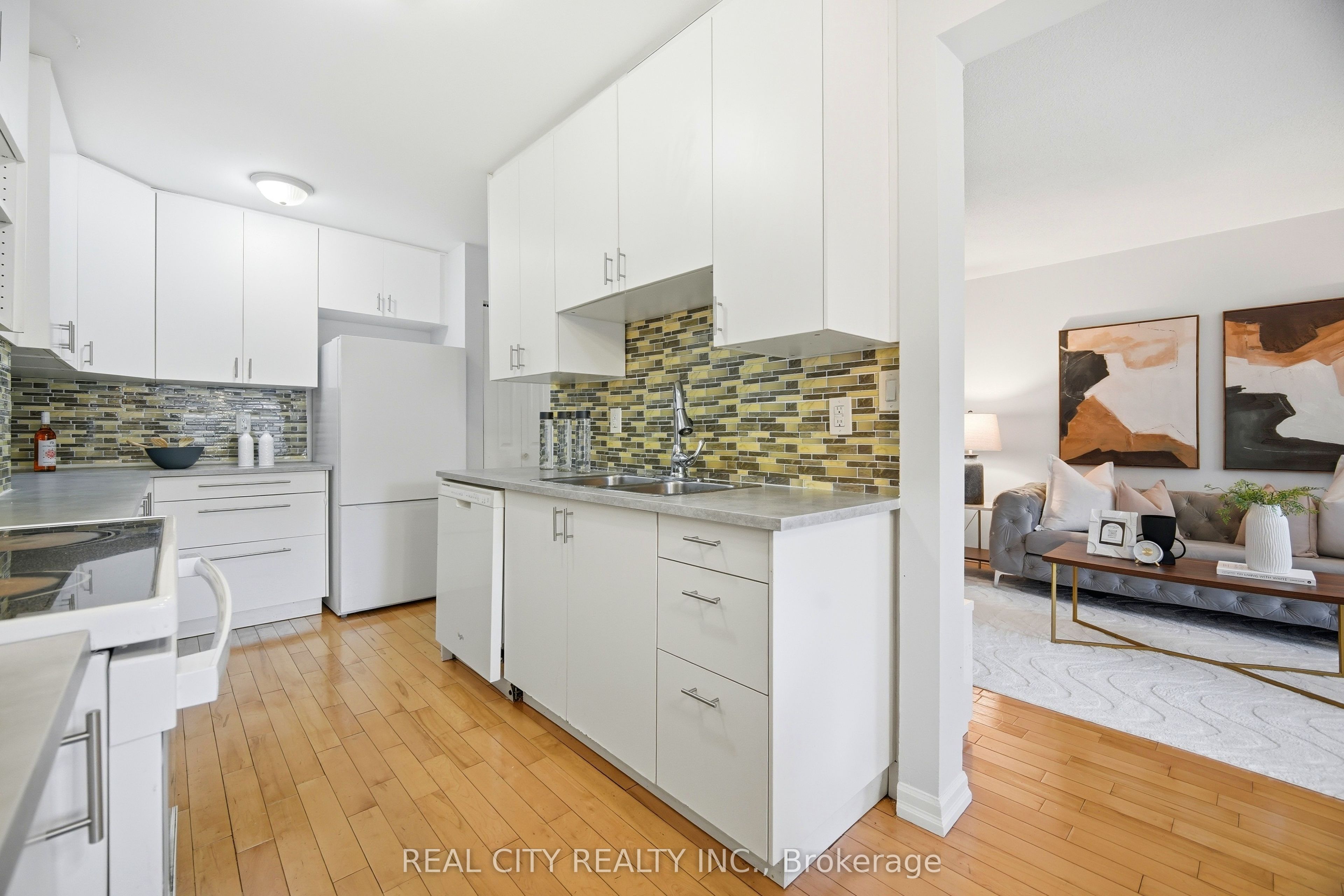 Photo 71 of 424 Jackson Street W, Hamilton, Kirkendall — HOMEH