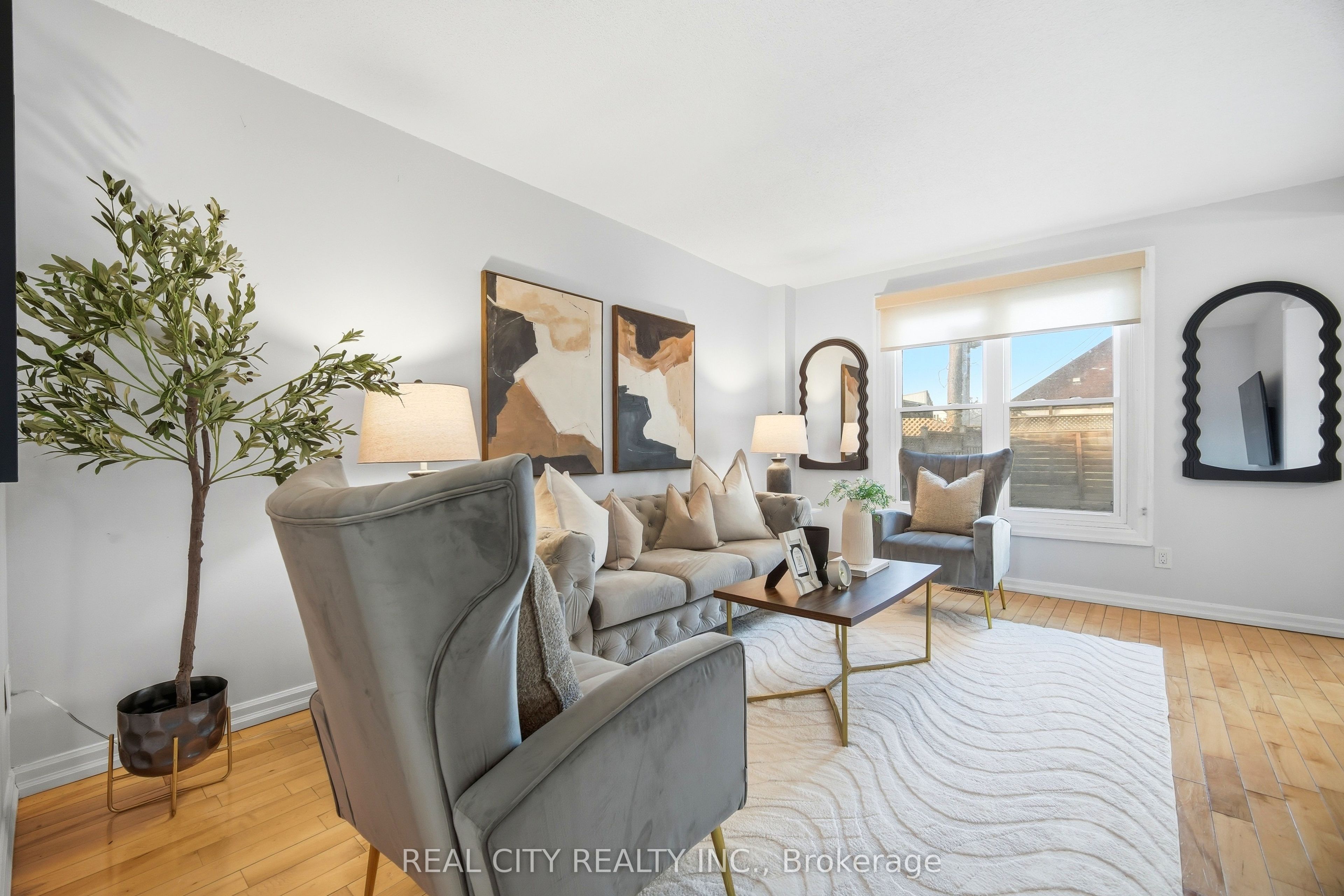Photo 61 of 424 Jackson Street W, Hamilton, Kirkendall — HOMEH