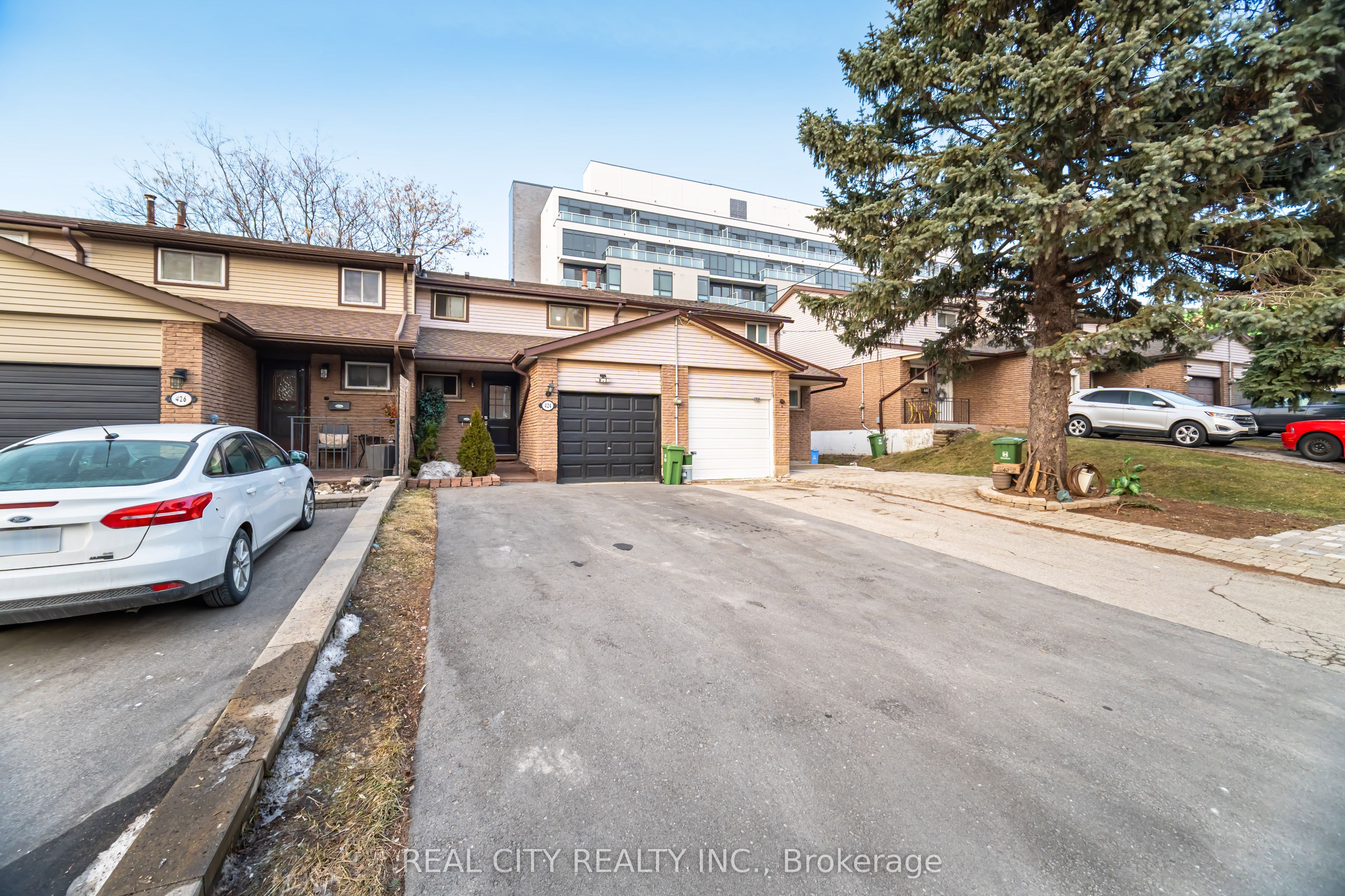 Photo 55 of 424 Jackson Street W, Hamilton, Kirkendall — HOMEH