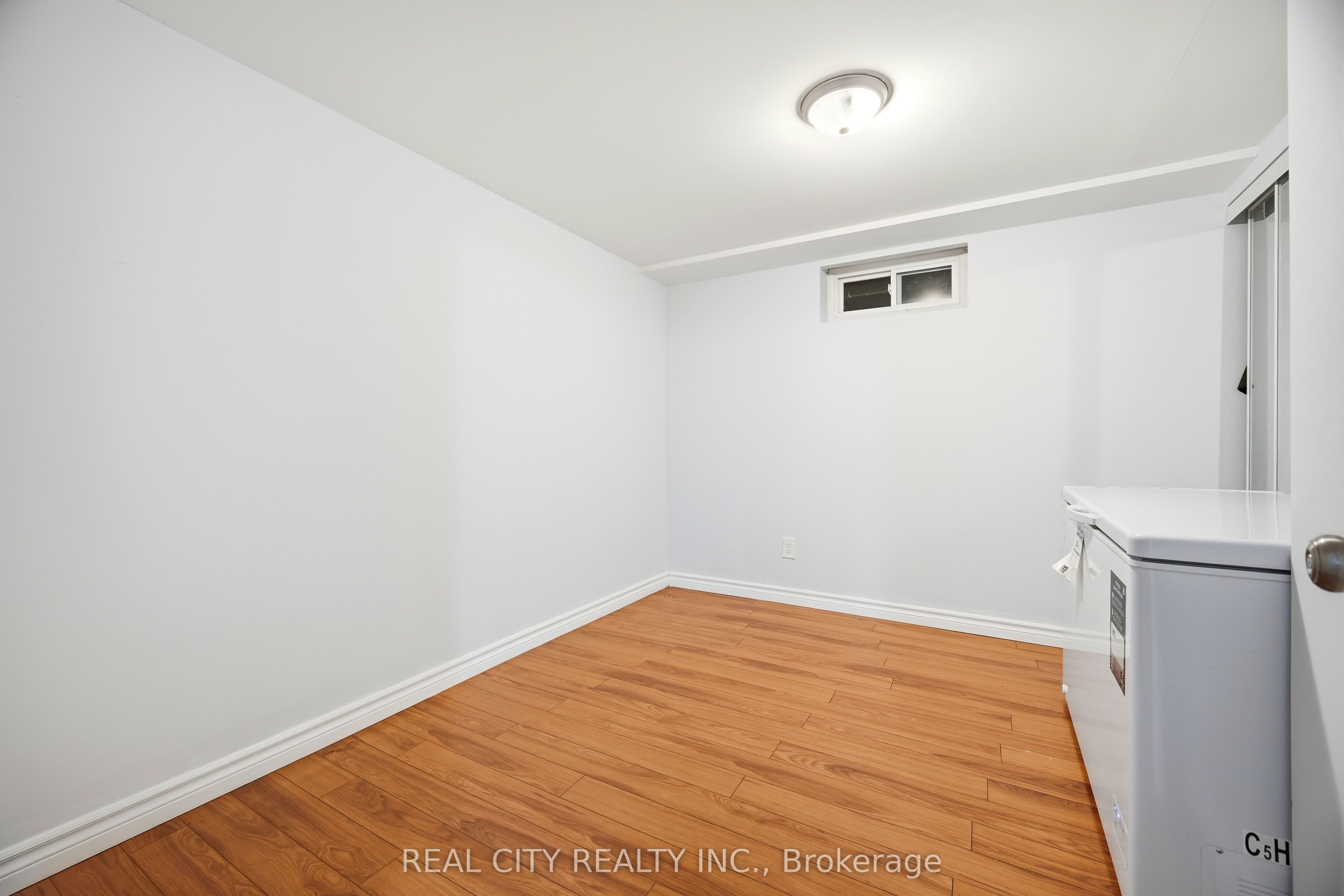 Photo 88 of 424 Jackson Street W, Hamilton, Kirkendall — HOMEH