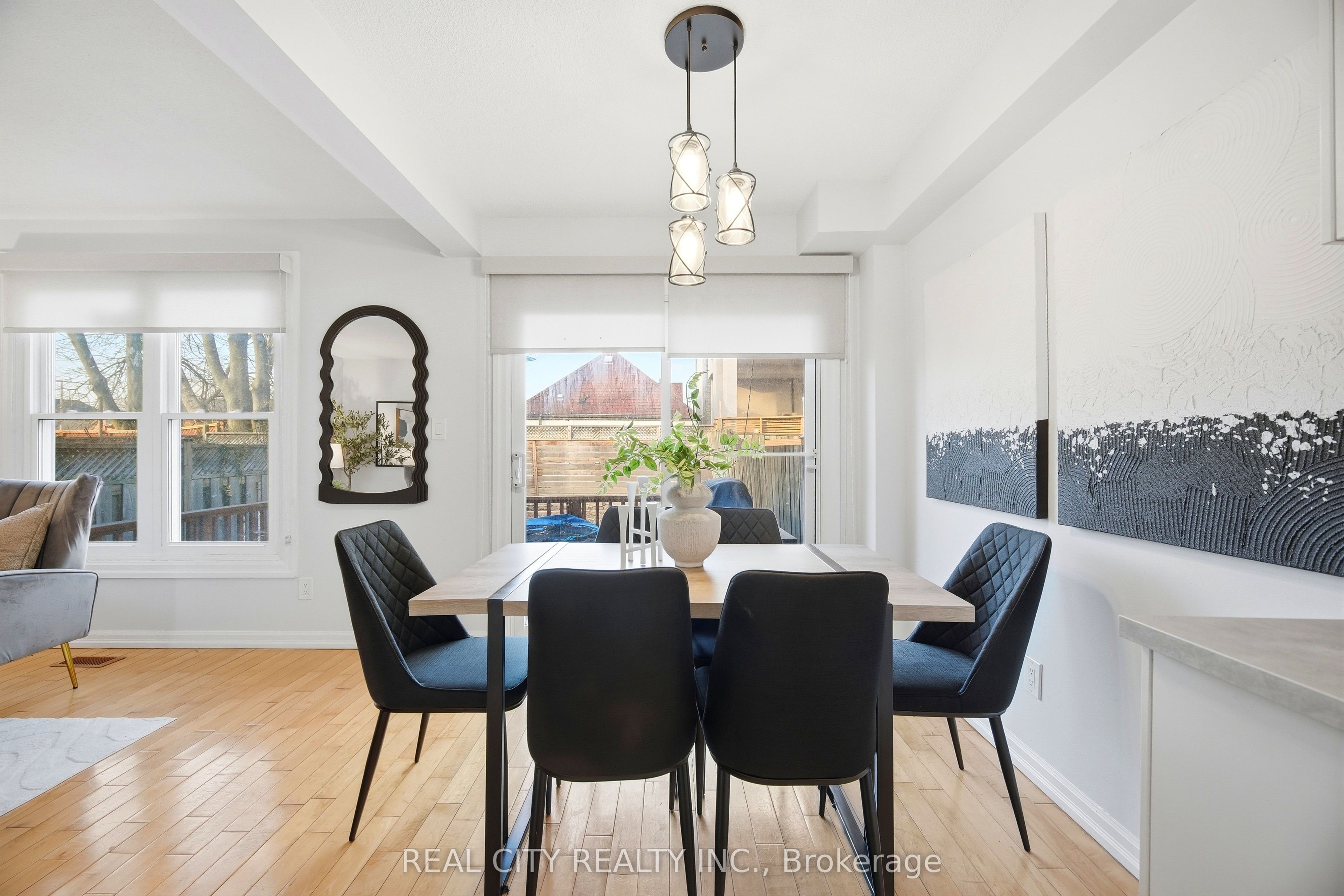 Photo 66 of 424 Jackson Street W, Hamilton, Kirkendall — HOMEH
