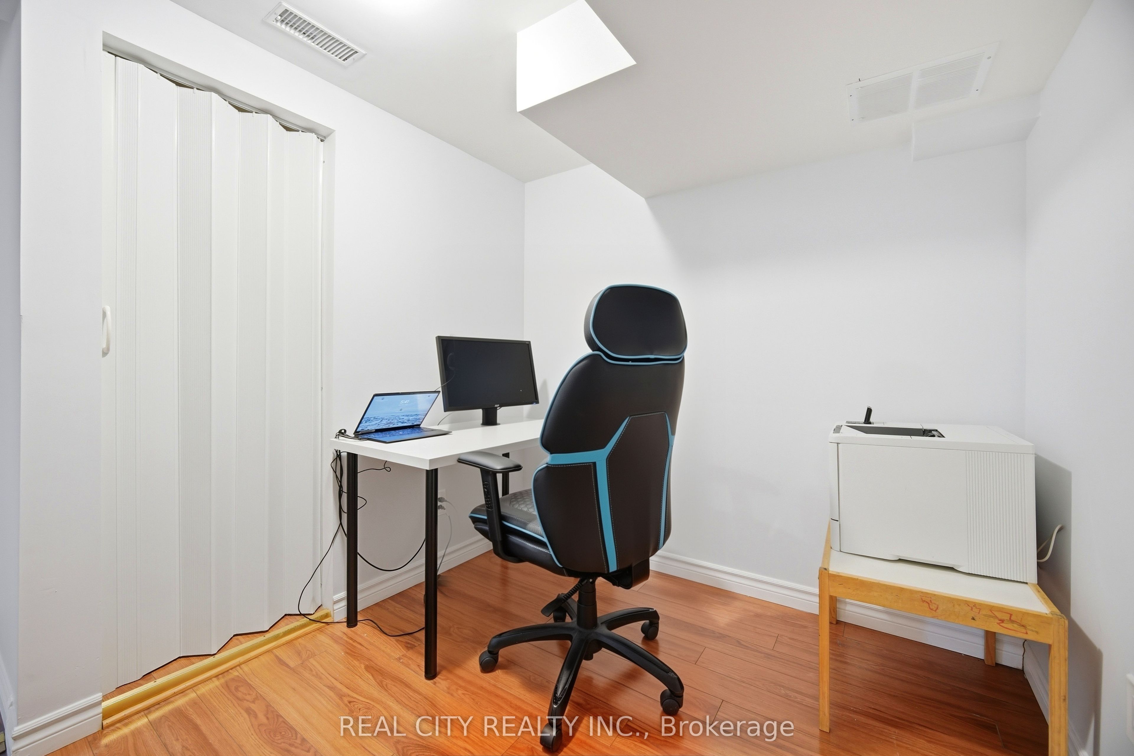 Photo 91 of 424 Jackson Street W, Hamilton, Kirkendall — HOMEH