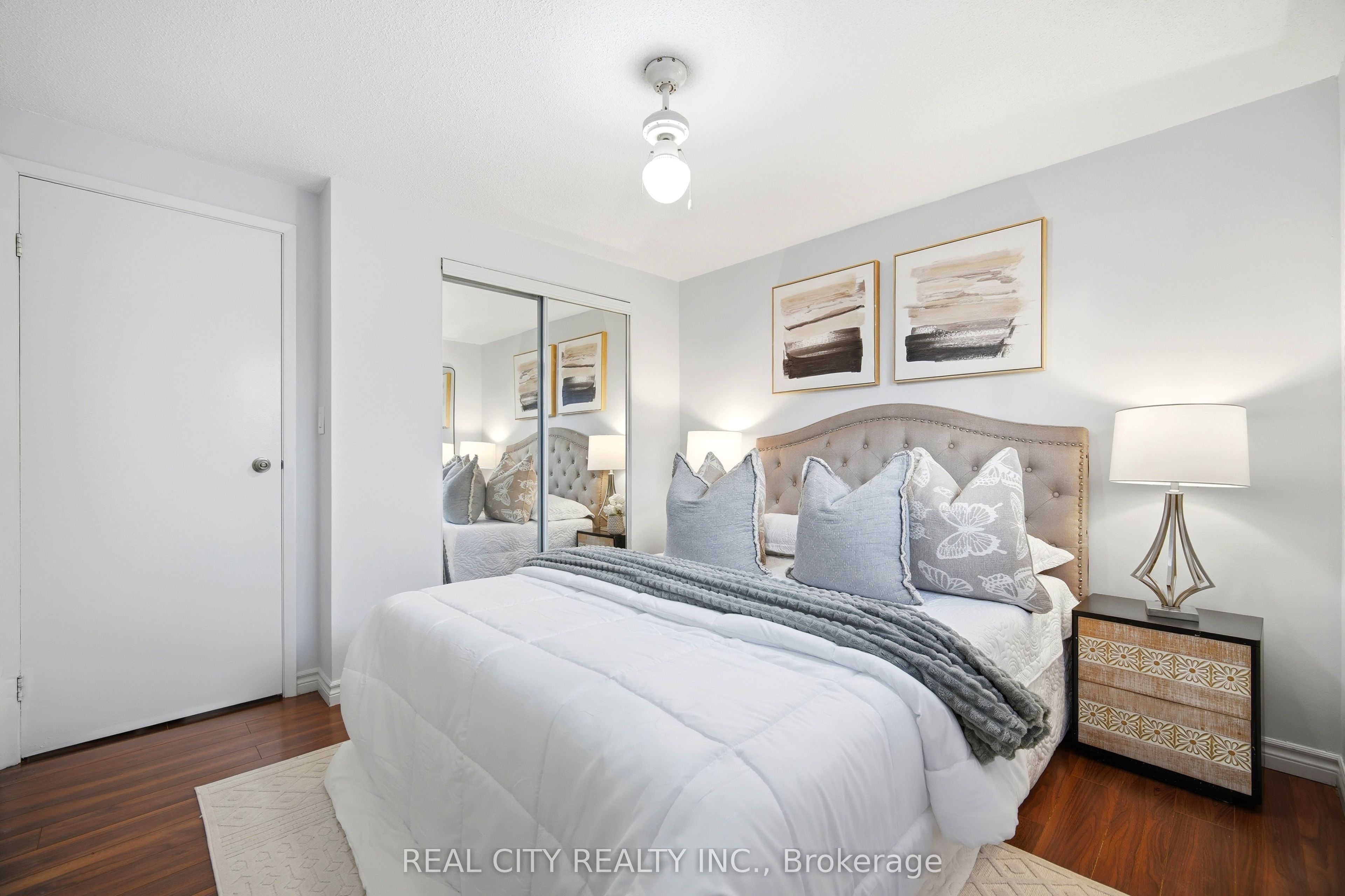 Photo 79 of 424 Jackson Street W, Hamilton, Kirkendall — HOMEH
