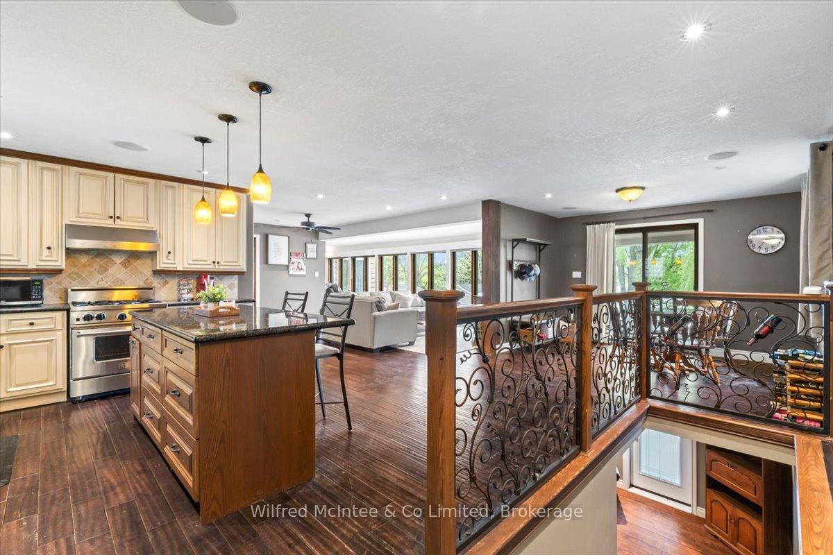 Photo 14 of 822 Marl Lake Rd 8, Brockton — HOMEH
