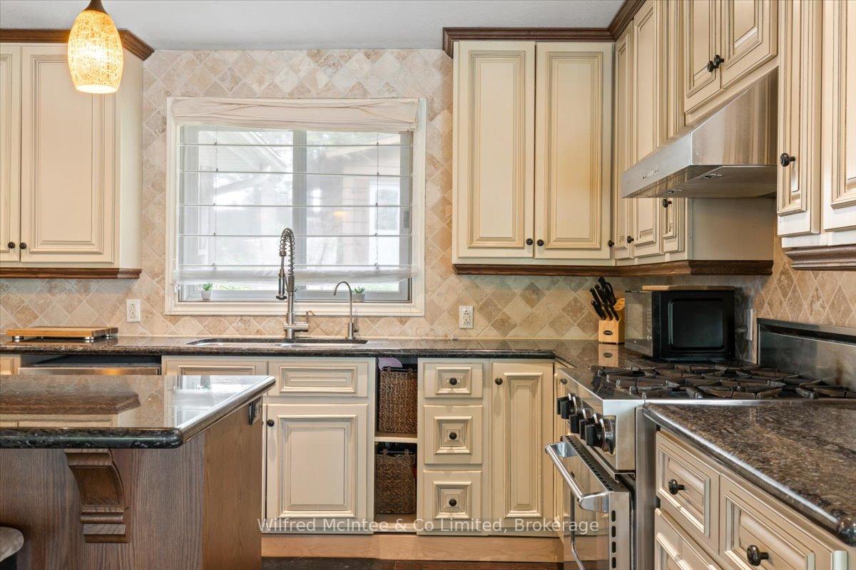 Photo 16 of 822 Marl Lake Rd 8, Brockton — HOMEH