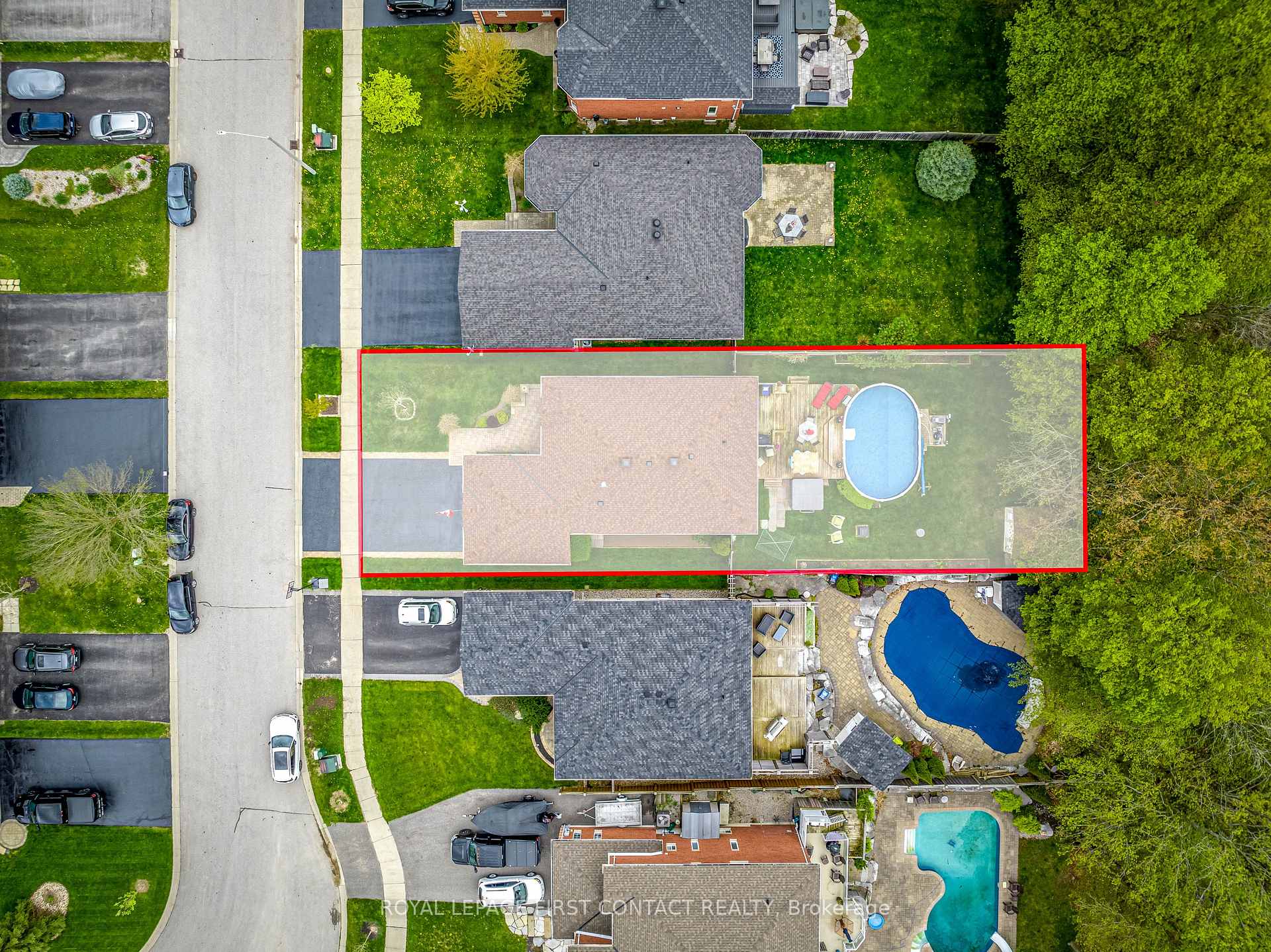 Photo 23 of 112 Crompton Drive, Barrie, Little Lake — HOMEH