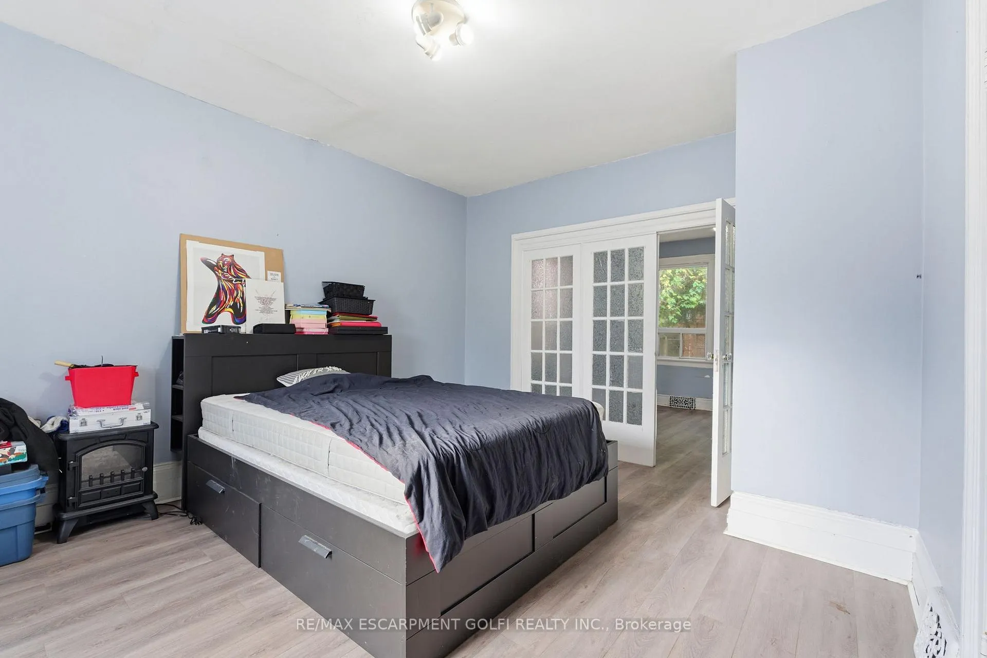 Photo 4 of 117 Ray Street N, Hamilton, Strathcona — HOMEH