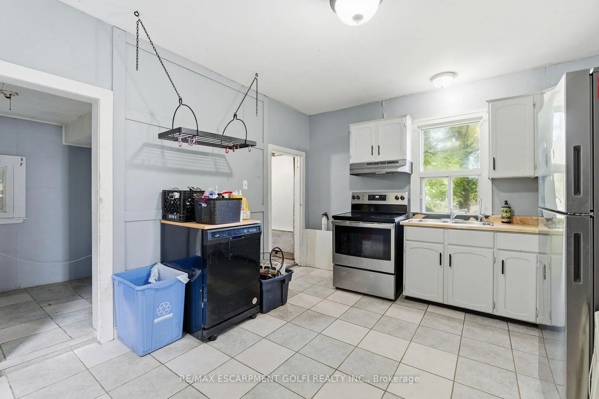 Photo 8 of 117 Ray Street N, Hamilton, Strathcona — HOMEH