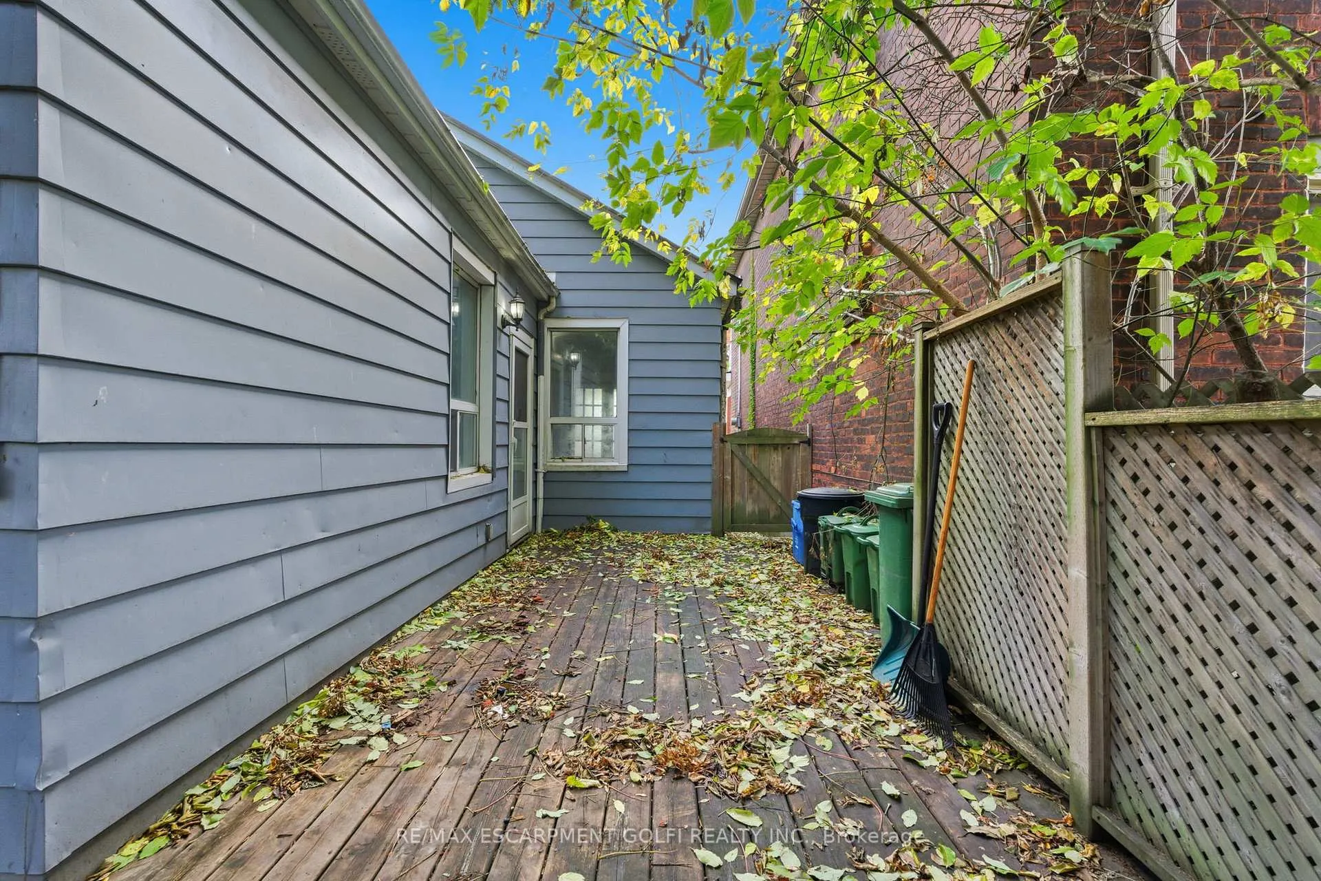 Photo 17 of 117 Ray Street N, Hamilton, Strathcona — HOMEH