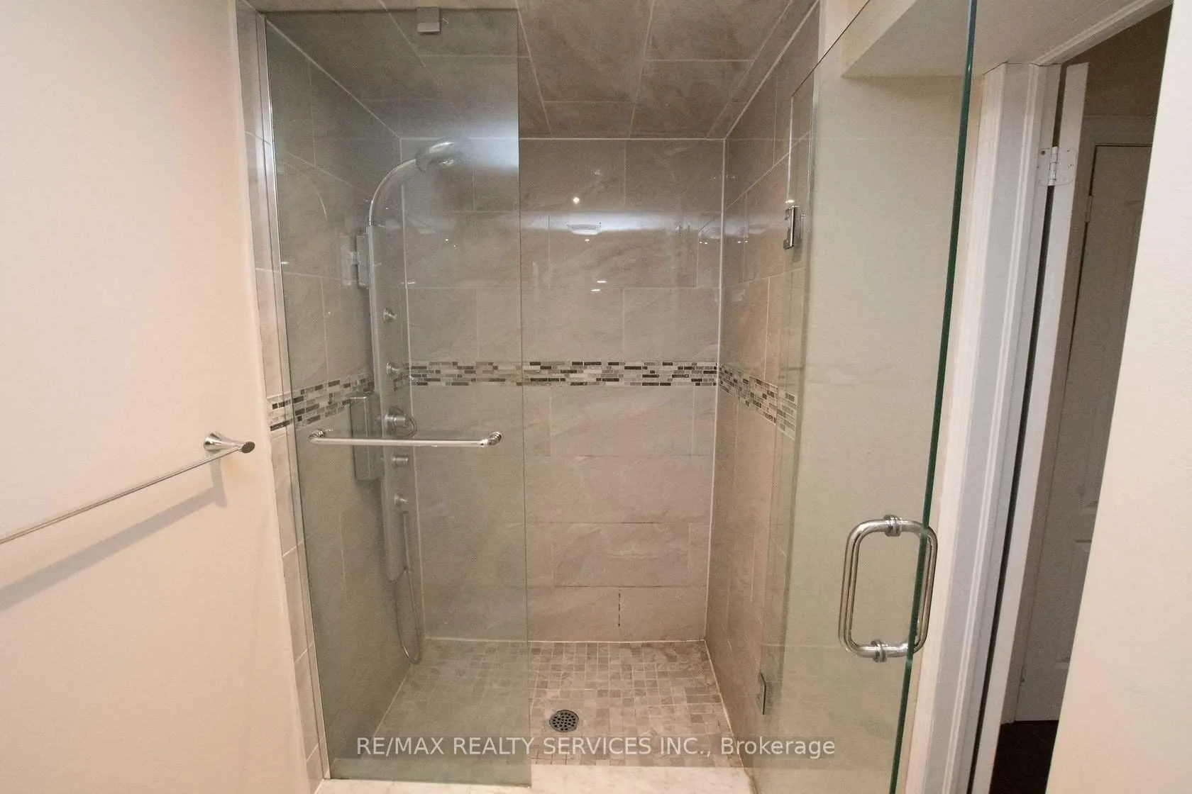 Photo 12 of 14394 Bramalea Road, Caledon, Rural Caledon — HOMEH