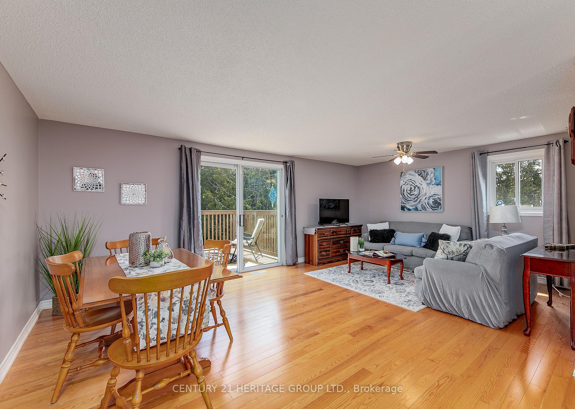 Photo 3 of 25 Shakespeare Crescent, Barrie, Letitia Heights — HOMEH