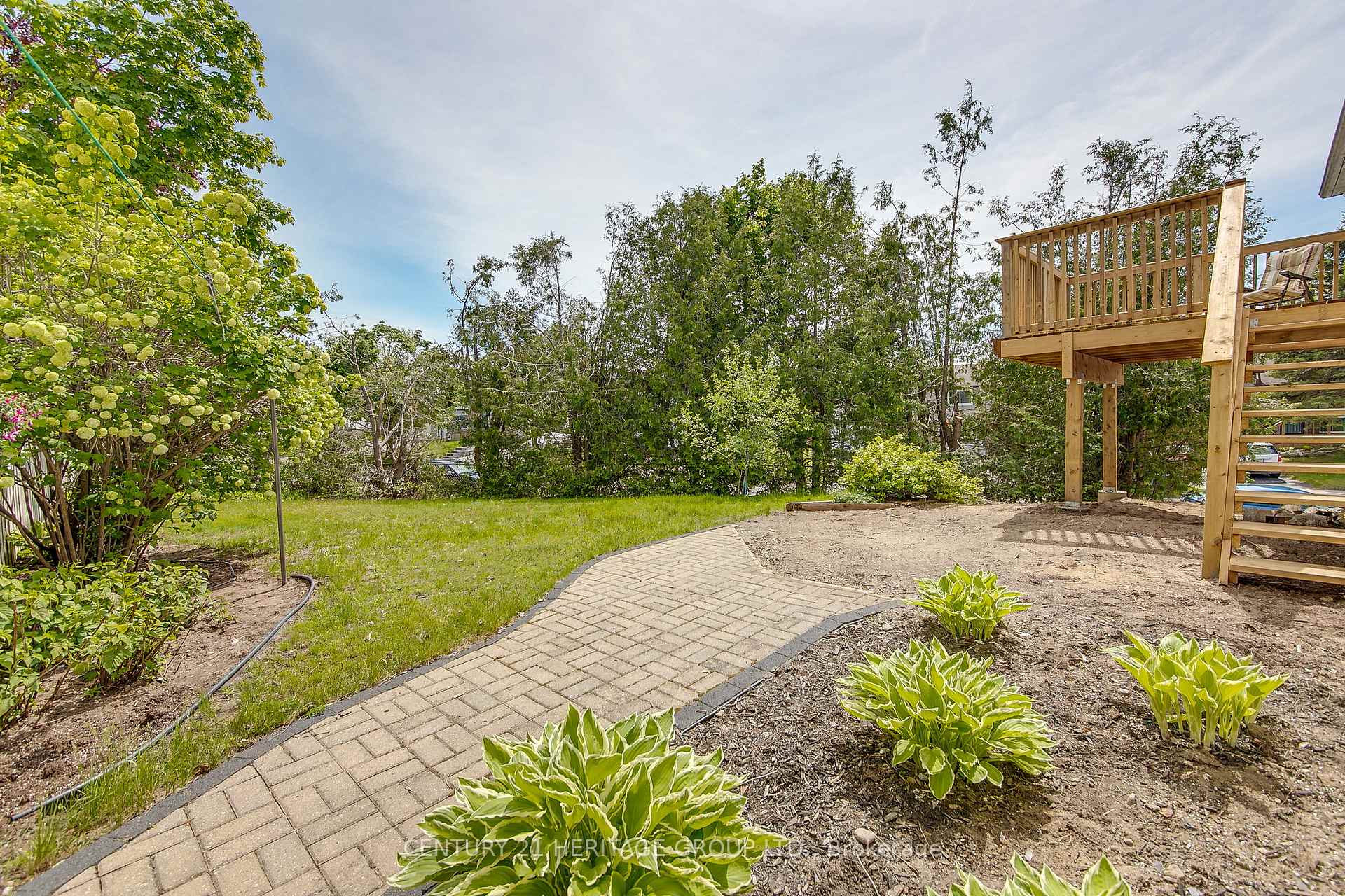 Photo 27 of 25 Shakespeare Crescent, Barrie, Letitia Heights — HOMEH