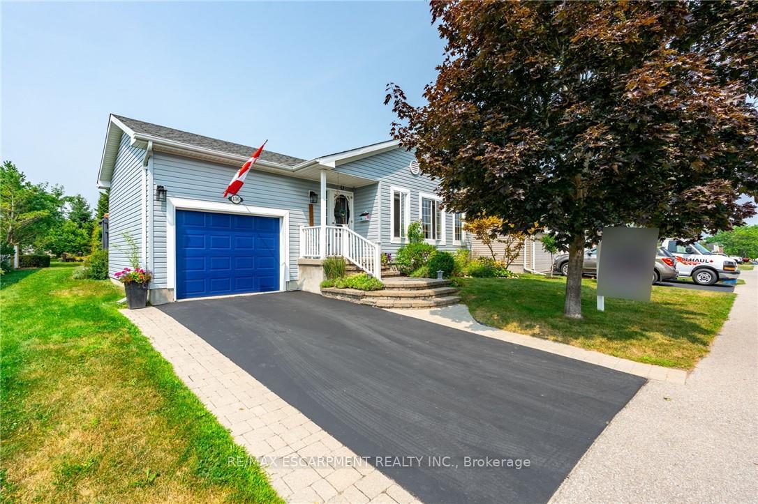 Front of 136 Glenariff Drive