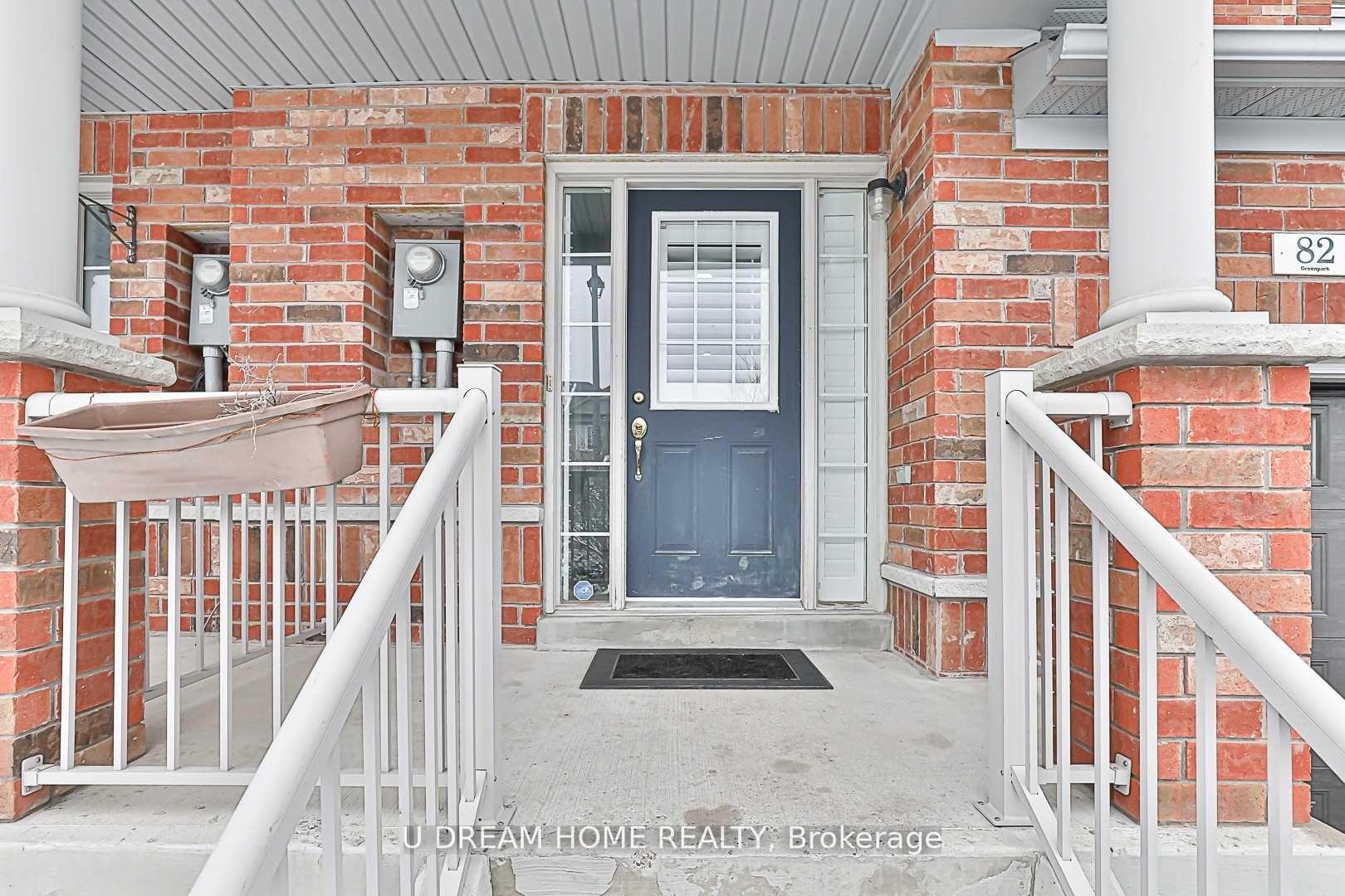 Photo 2 of 82 Barr Crescent, Aurora, Bayview Northeast — HOMEH