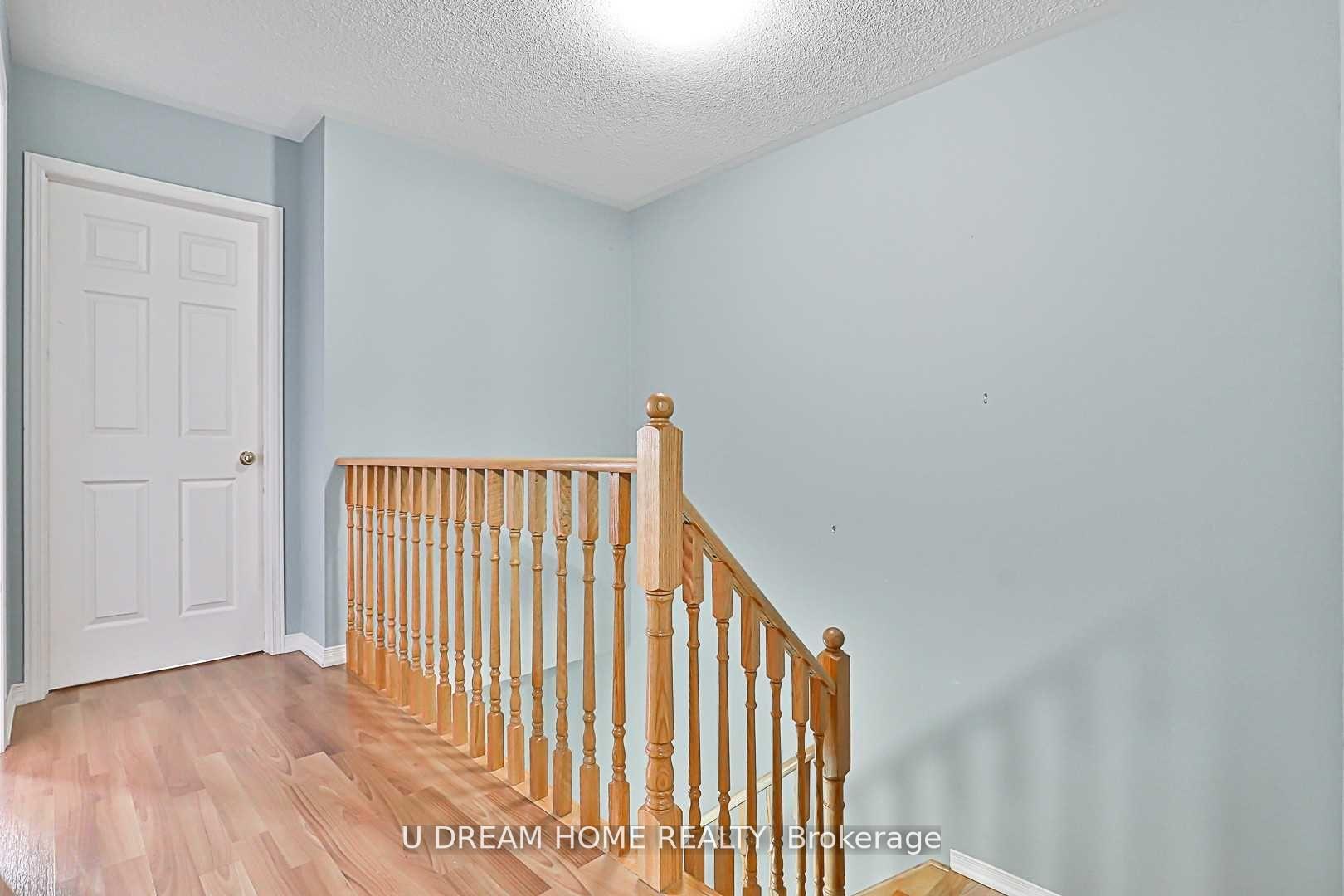 Photo 19 of 82 Barr Crescent, Aurora, Bayview Northeast — HOMEH