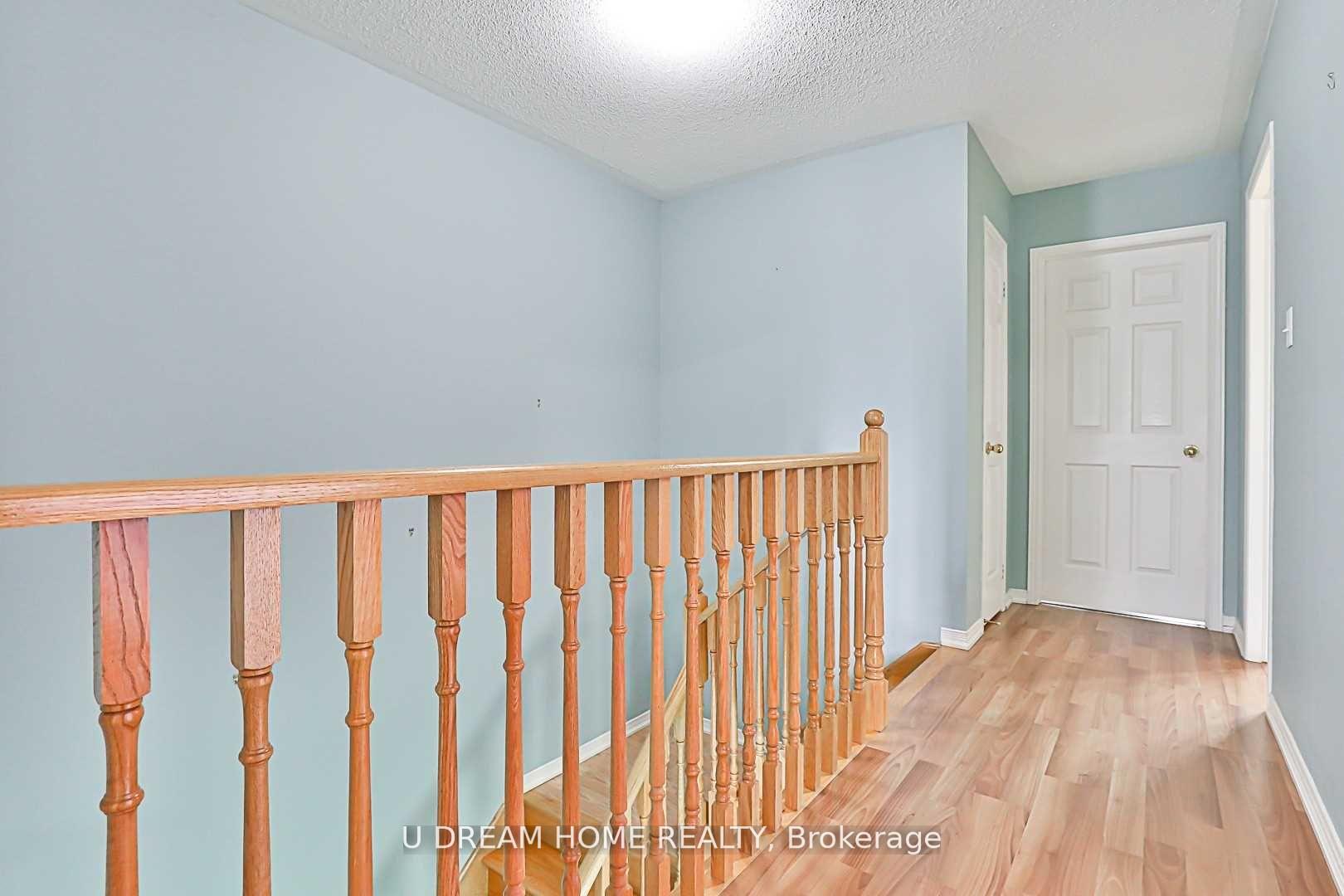 Photo 20 of 82 Barr Crescent, Aurora, Bayview Northeast — HOMEH