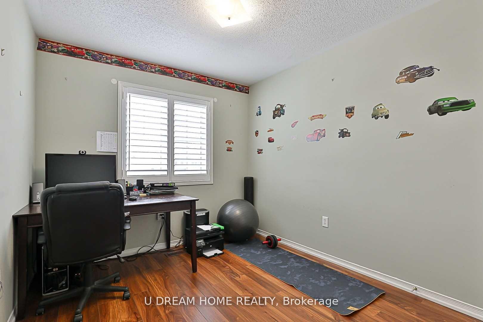 Photo 26 of 82 Barr Crescent, Aurora, Bayview Northeast — HOMEH