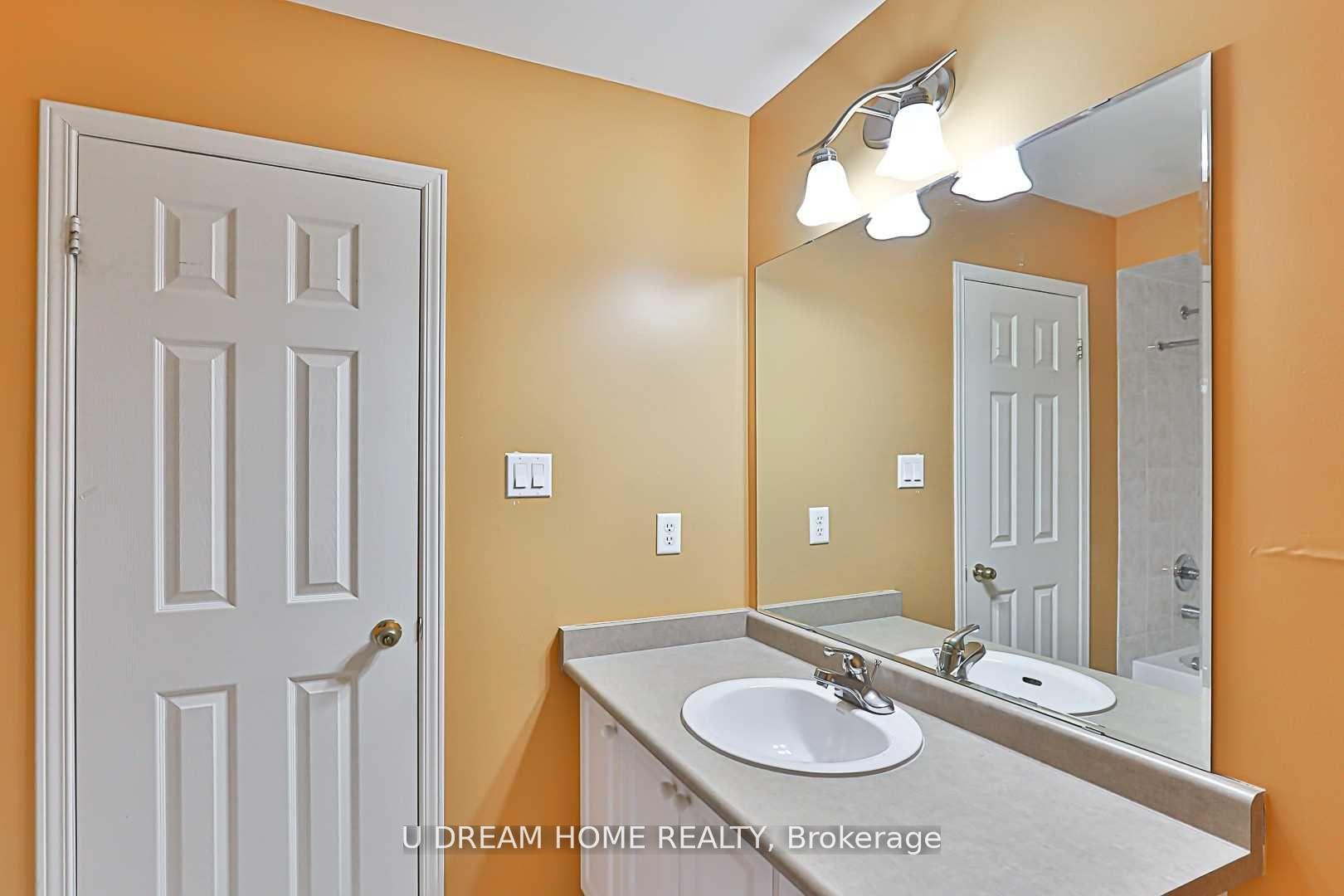 Photo 36 of 82 Barr Crescent, Aurora, Bayview Northeast — HOMEH