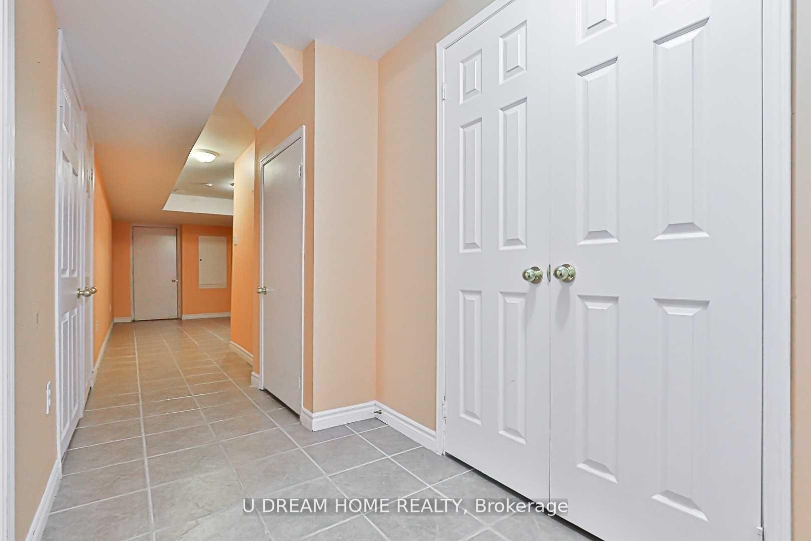 Photo 33 of 82 Barr Crescent, Aurora, Bayview Northeast — HOMEH