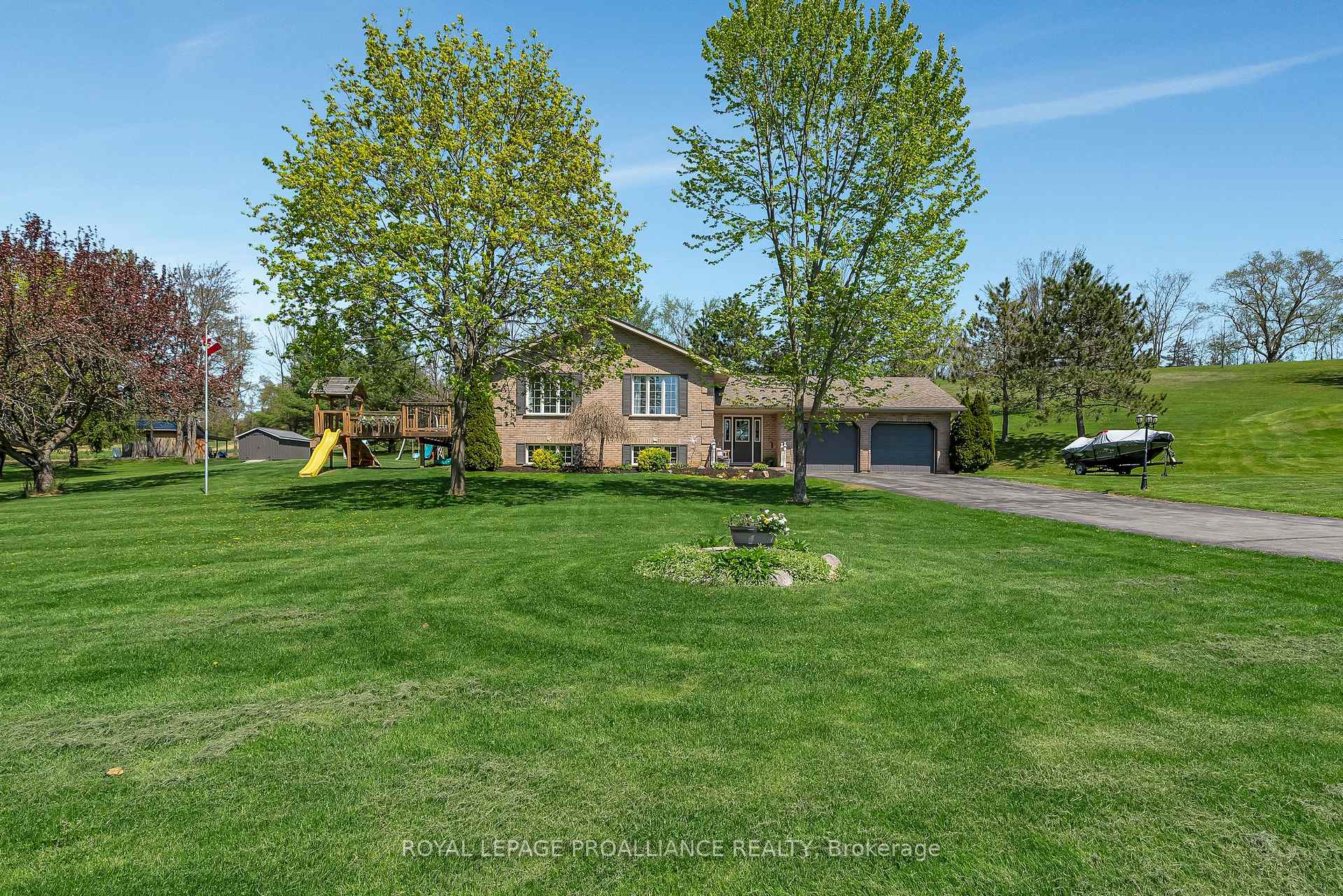 Photo 2 of 616 Old Madoc Road, Belleville, Thurlow Ward — HOMEH