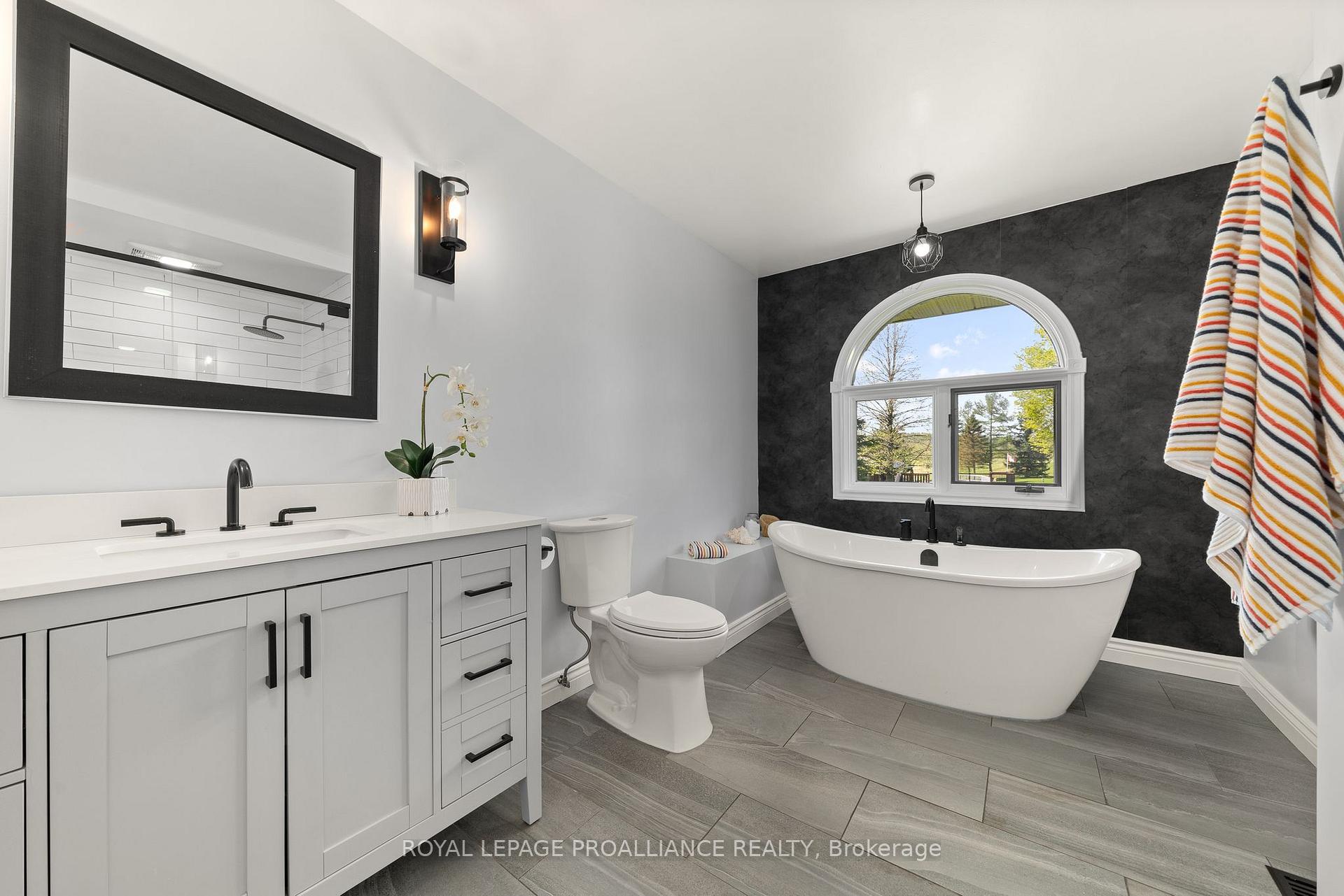 Photo 17 of 616 Old Madoc Road, Belleville, Thurlow Ward — HOMEH