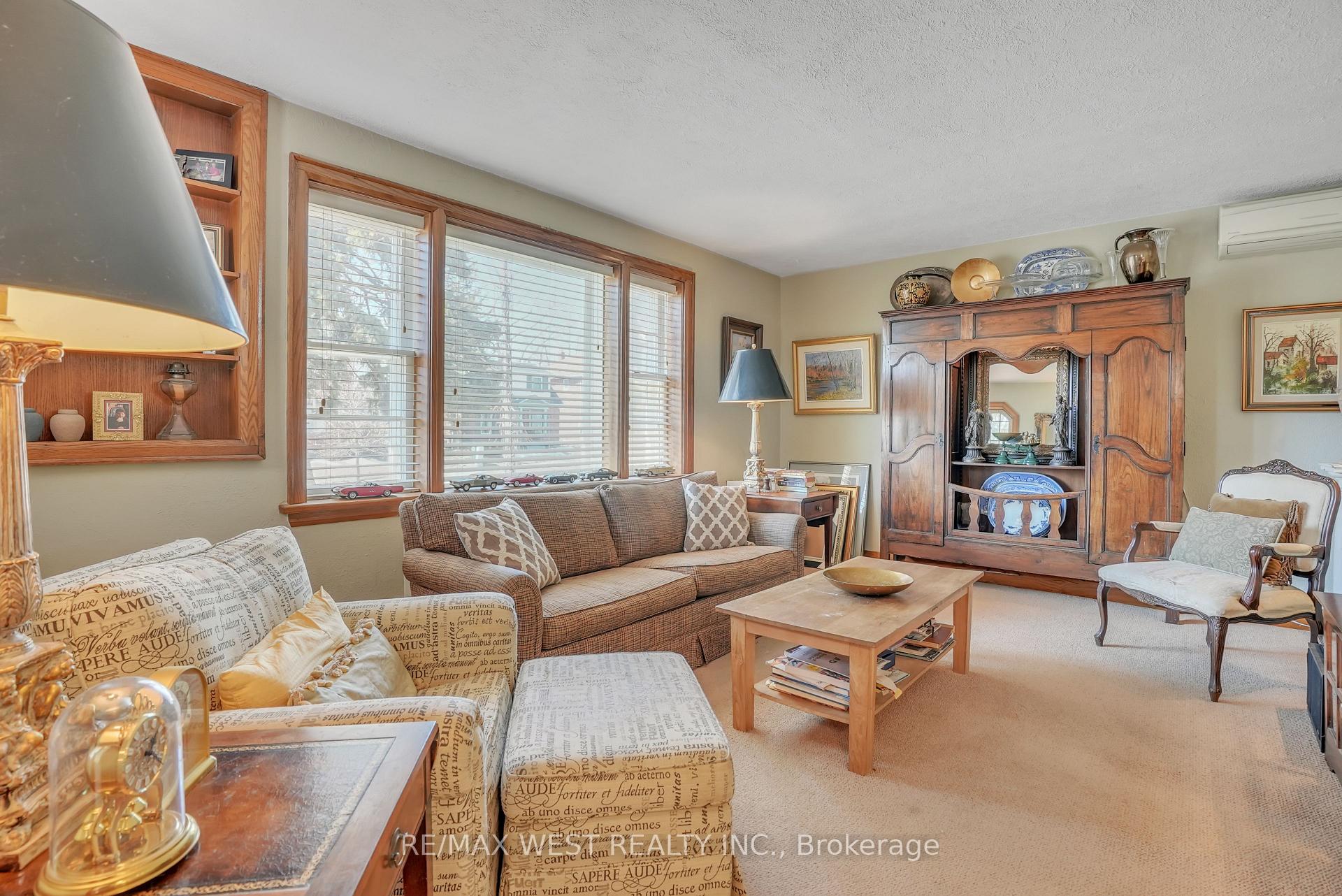 Photo 8 of 15 Parkside Drive, Barrie, Queen's Park — HOMEH