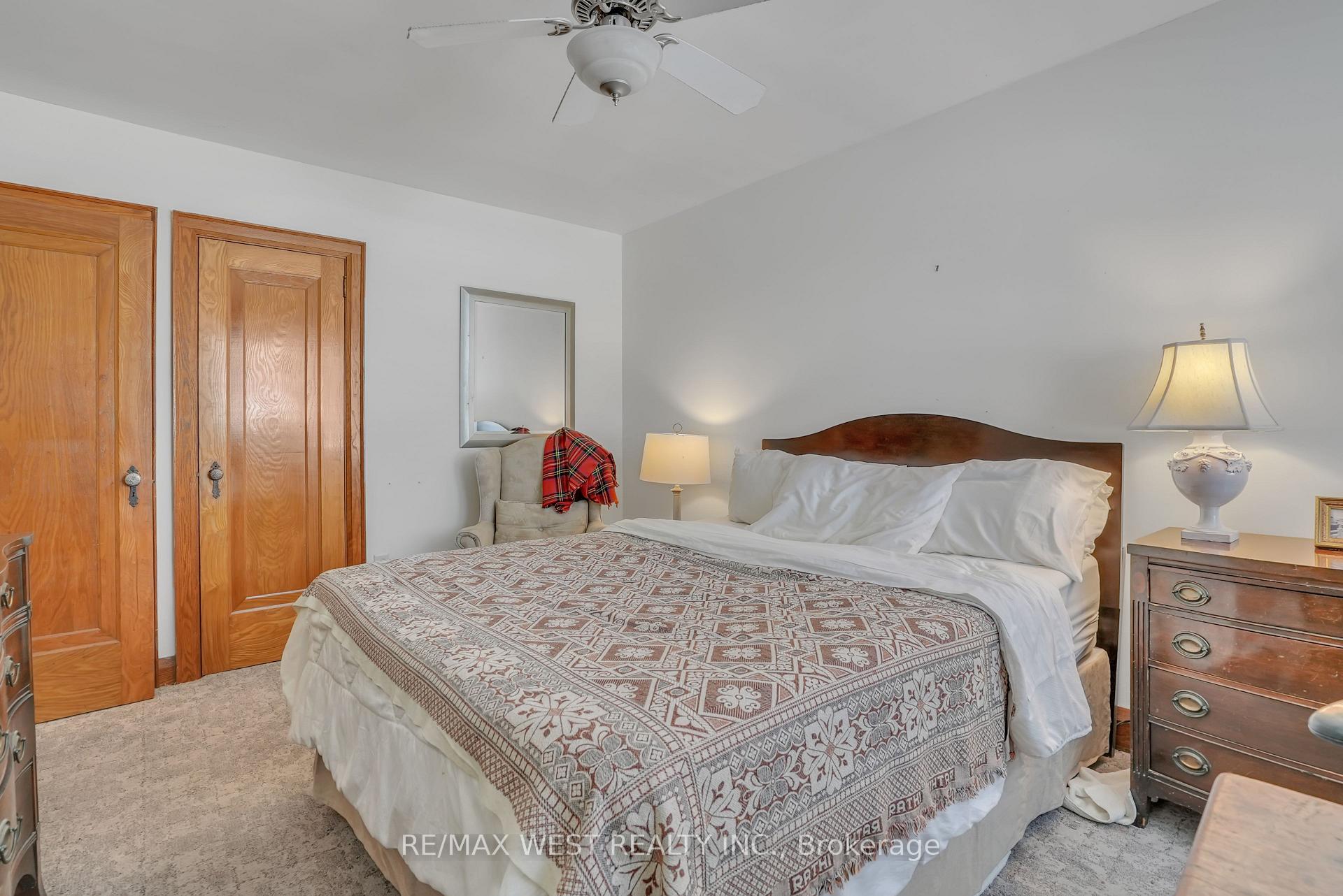 Photo 10 of 15 Parkside Drive, Barrie, Queen's Park — HOMEH