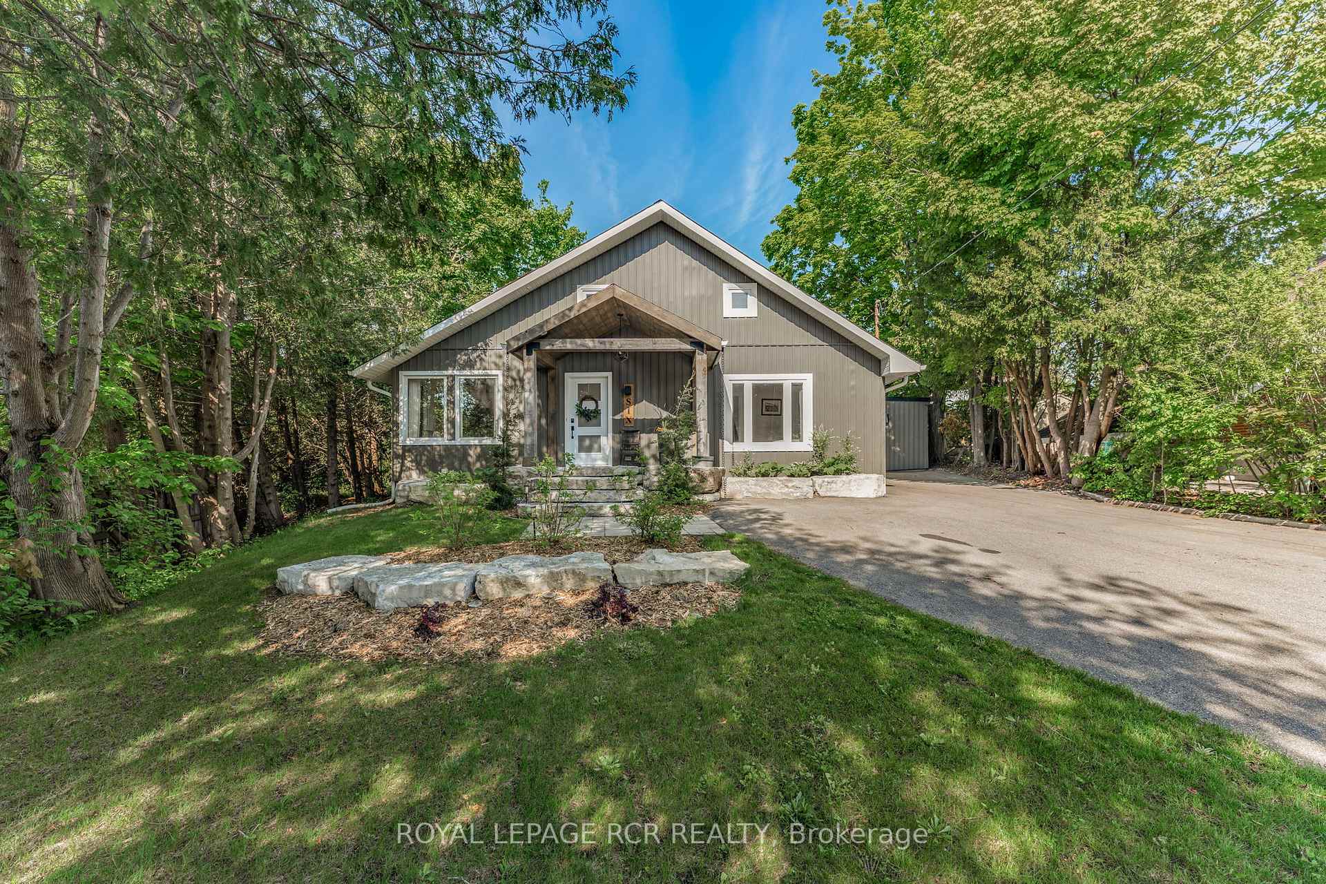 Photo 1 of 6 Downsview Drive, Barrie, Codrington — HOMEH