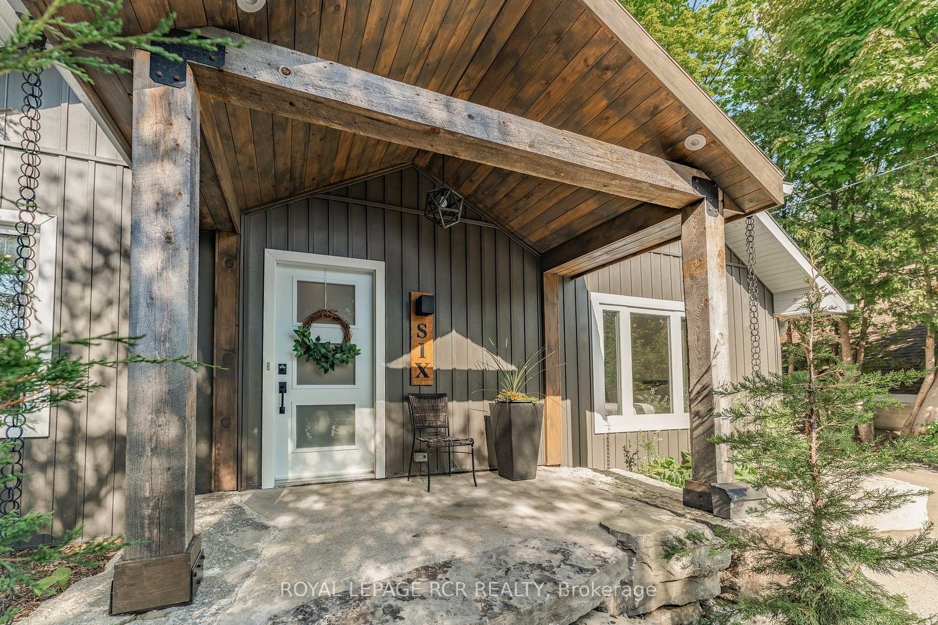 Photo 3 of 6 Downsview Drive, Barrie, Codrington — HOMEH