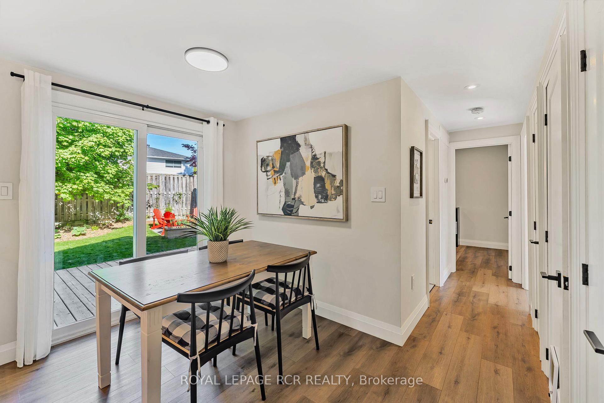 Photo 10 of 6 Downsview Drive, Barrie, Codrington — HOMEH
