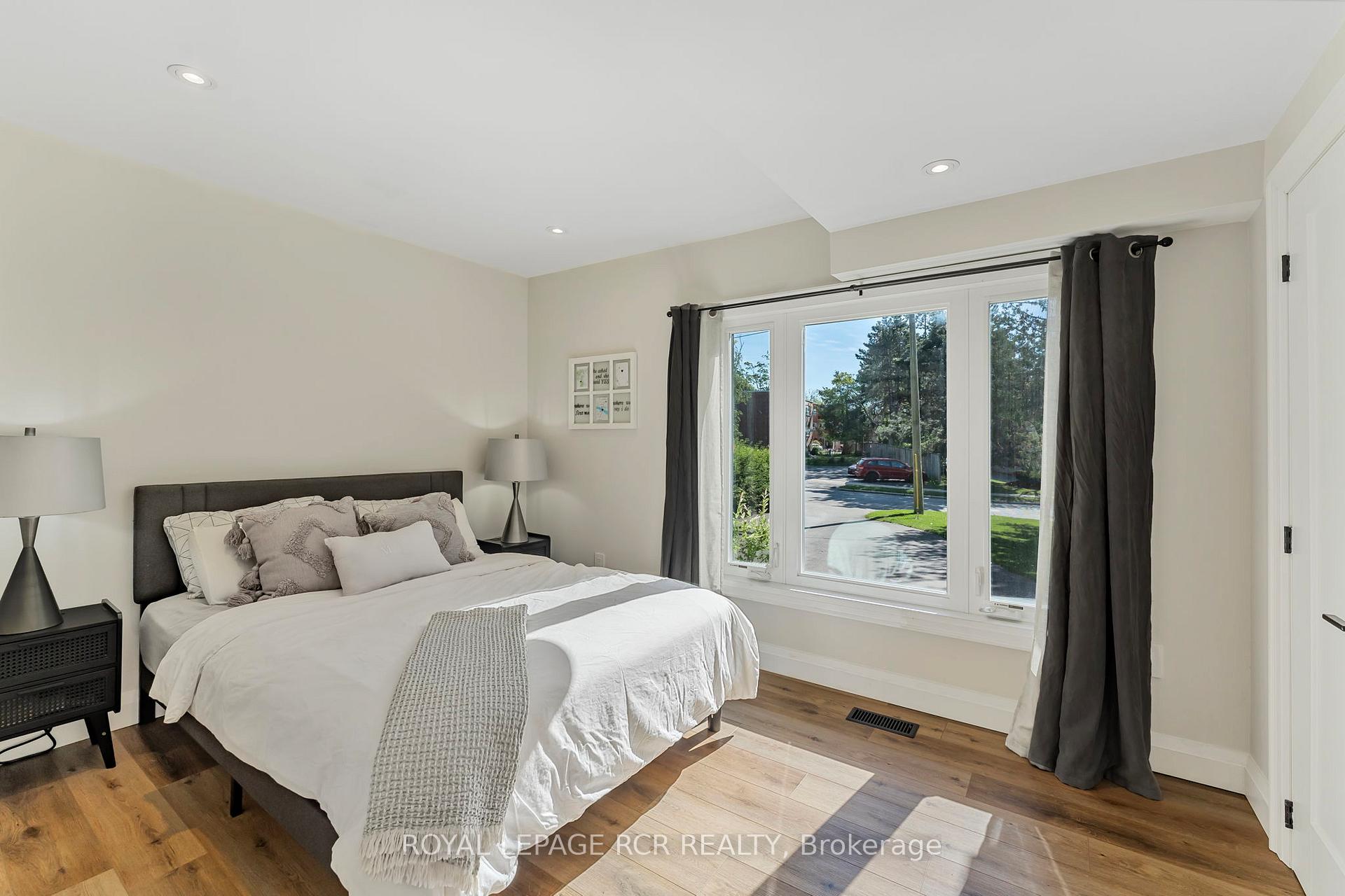 Photo 11 of 6 Downsview Drive, Barrie, Codrington — HOMEH