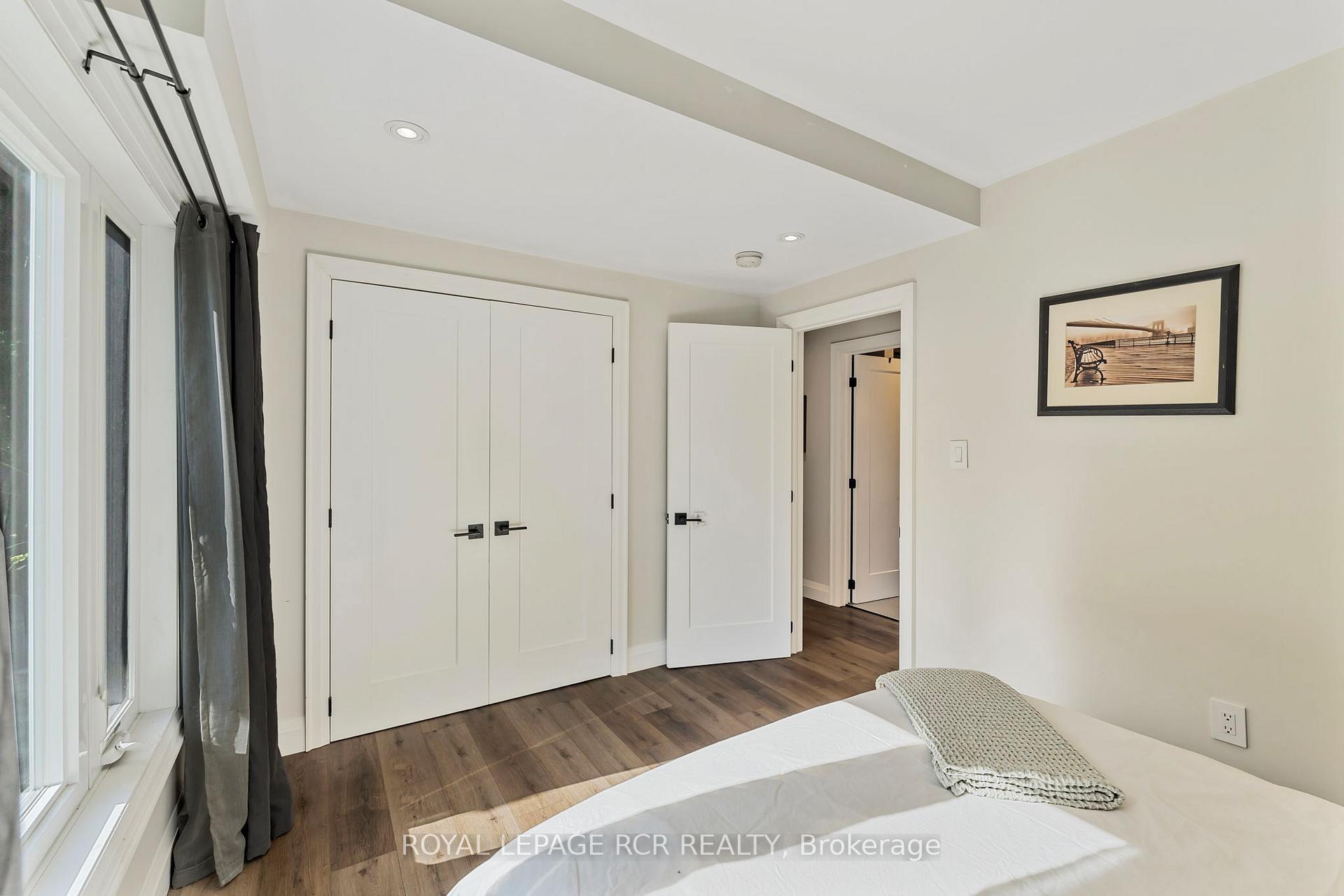 Photo 12 of 6 Downsview Drive, Barrie, Codrington — HOMEH