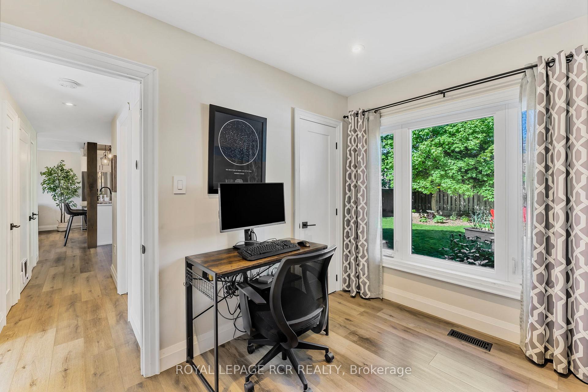Photo 14 of 6 Downsview Drive, Barrie, Codrington — HOMEH
