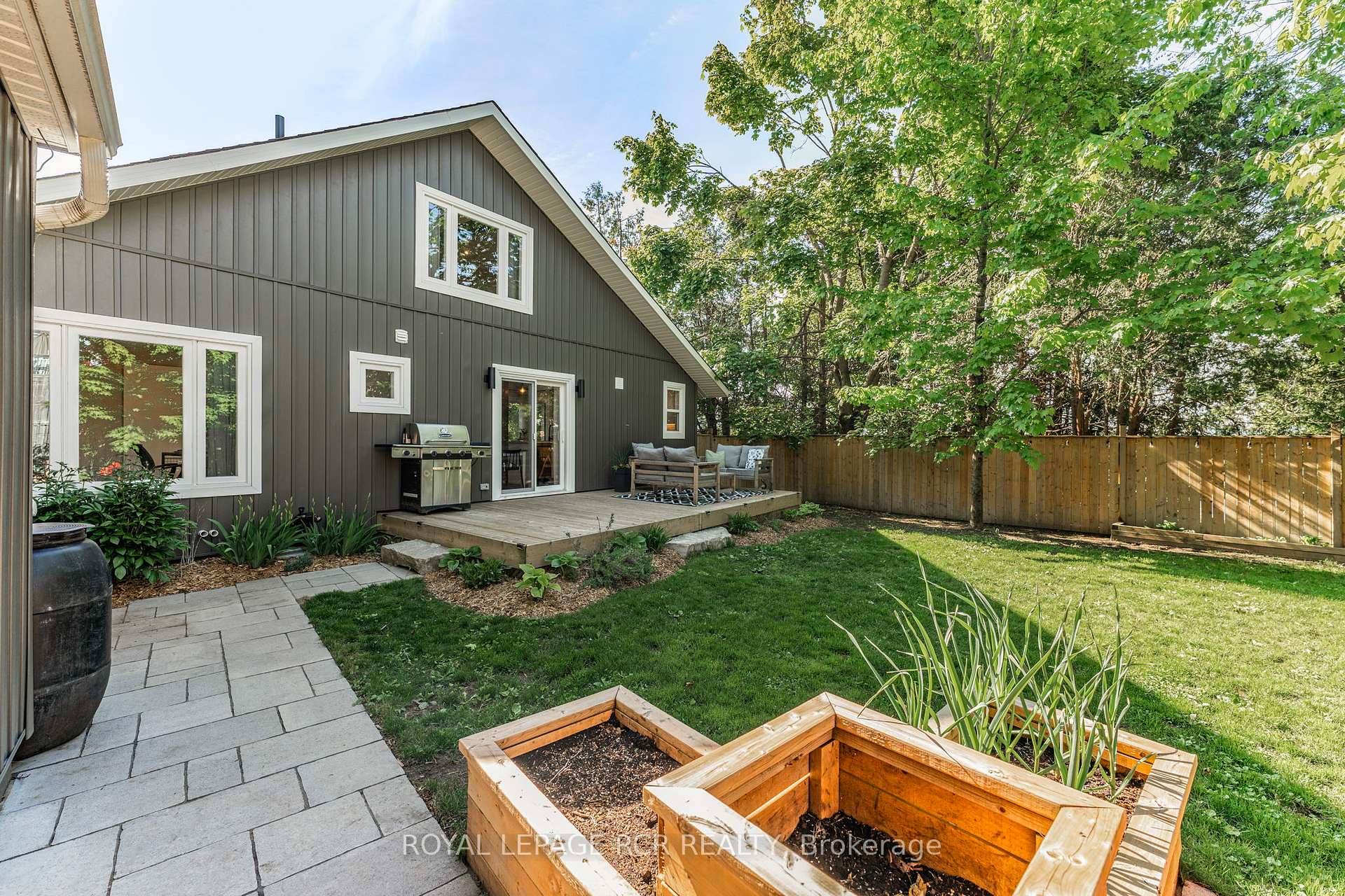 Photo 27 of 6 Downsview Drive, Barrie, Codrington — HOMEH
