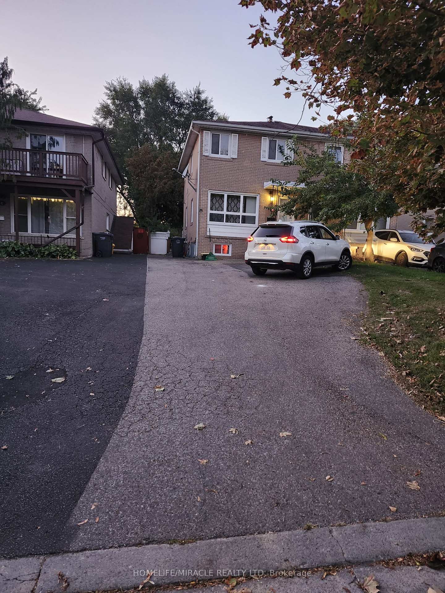 Front of 40 Corby Crescent