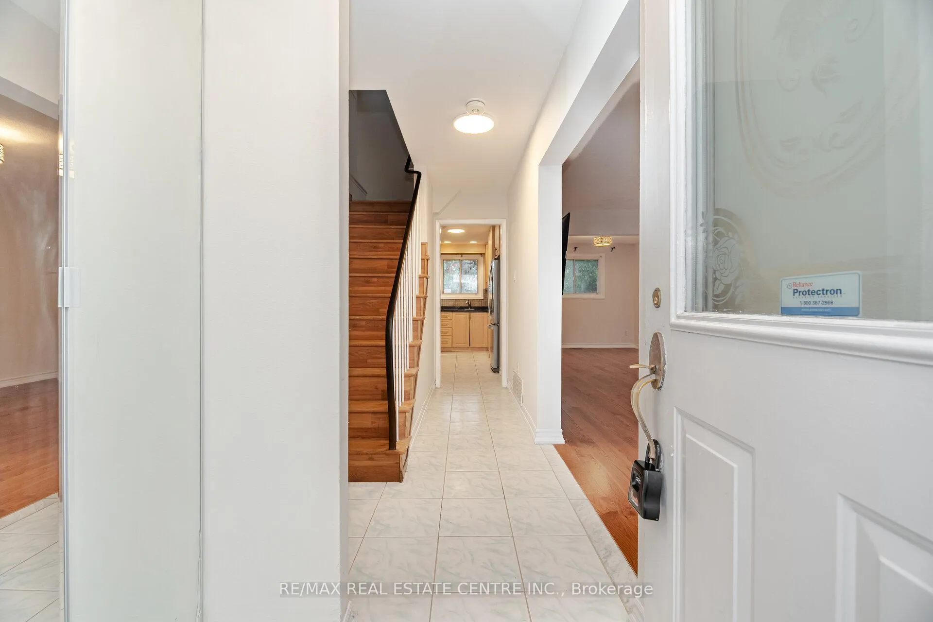 Photo 4 of 51 Crawford Drive, Brampton, Madoc — HOMEH