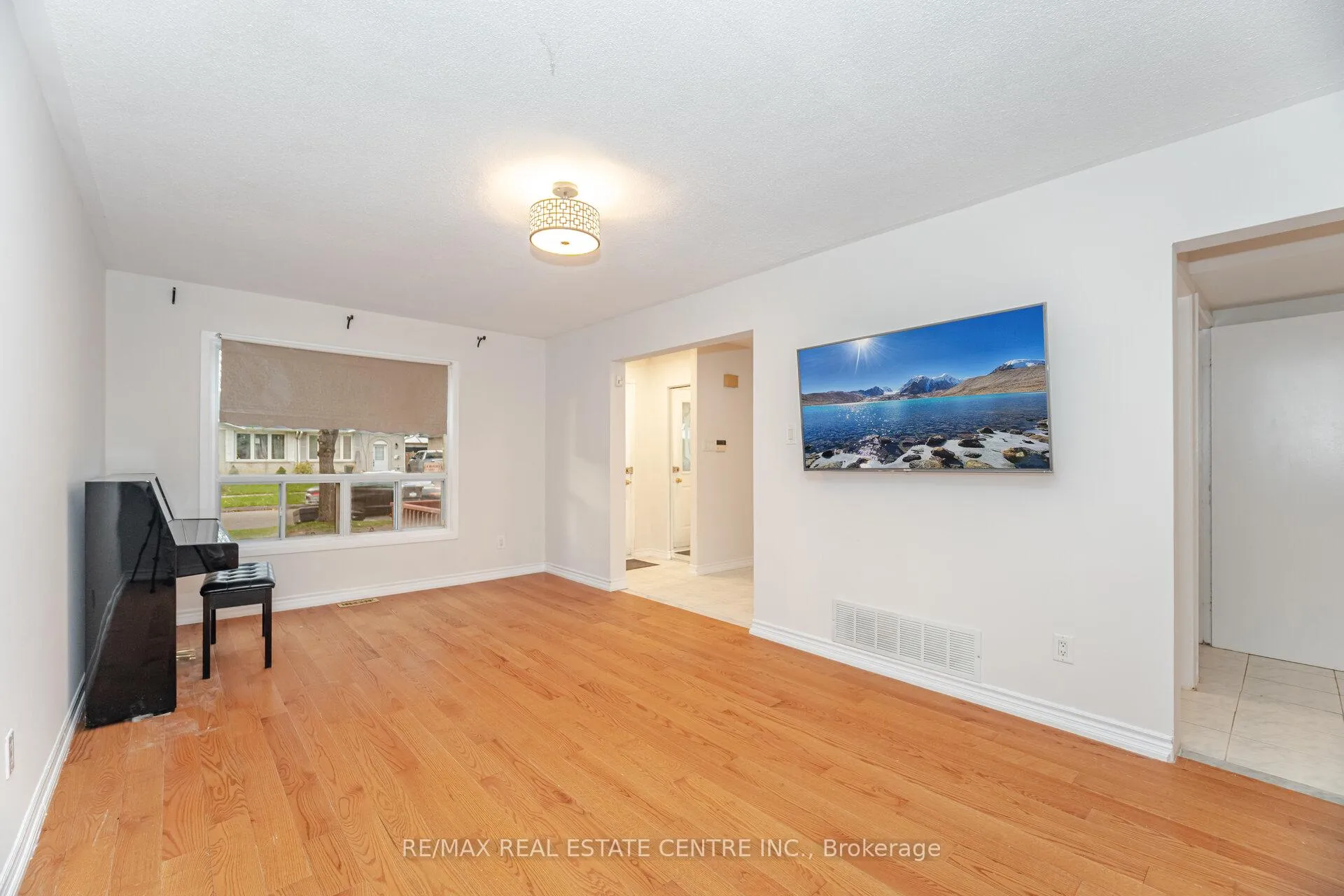 Photo 6 of 51 Crawford Drive, Brampton, Madoc — HOMEH