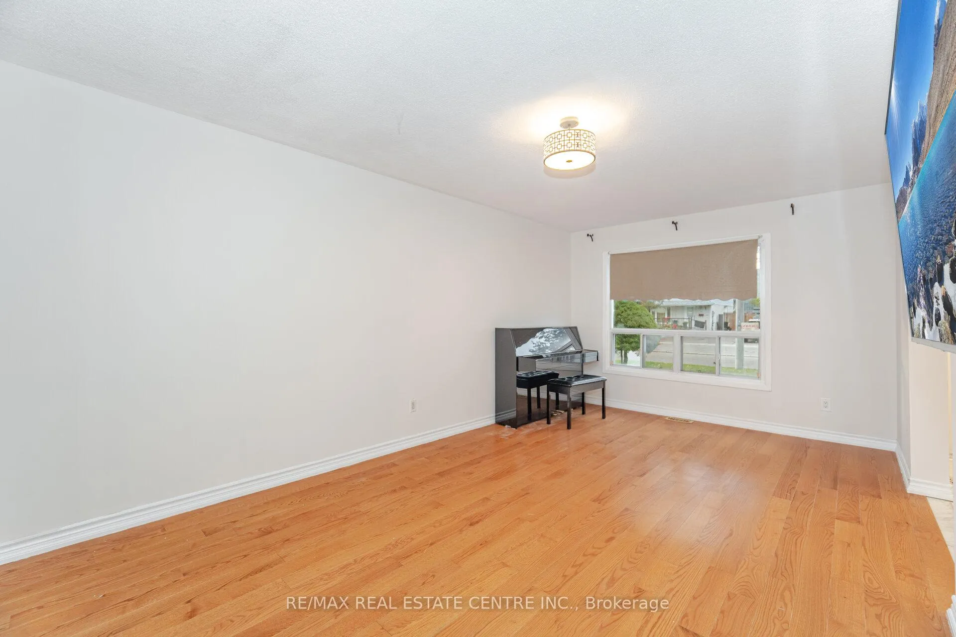 Photo 7 of 51 Crawford Drive, Brampton, Madoc — HOMEH