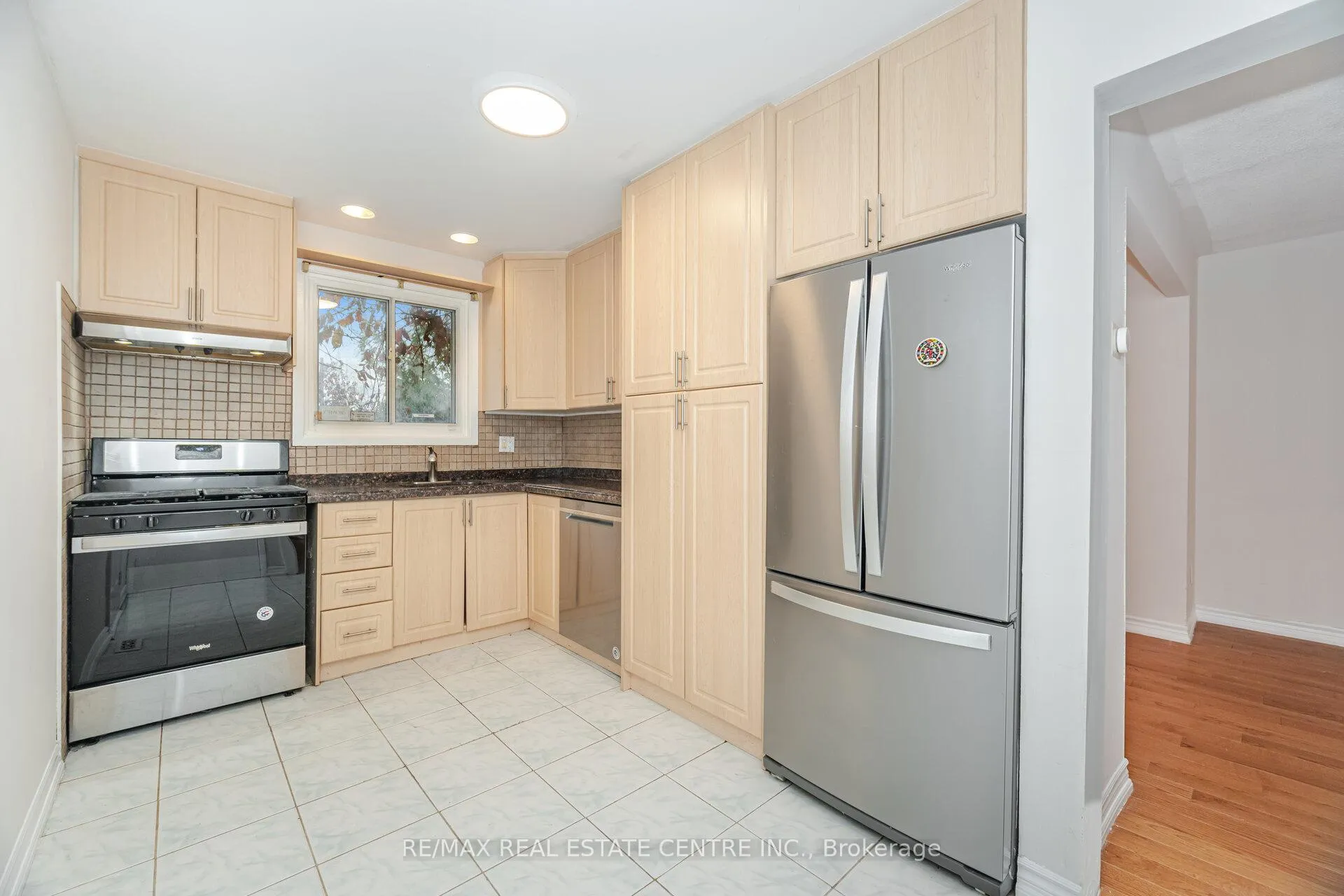 Photo 12 of 51 Crawford Drive, Brampton, Madoc — HOMEH