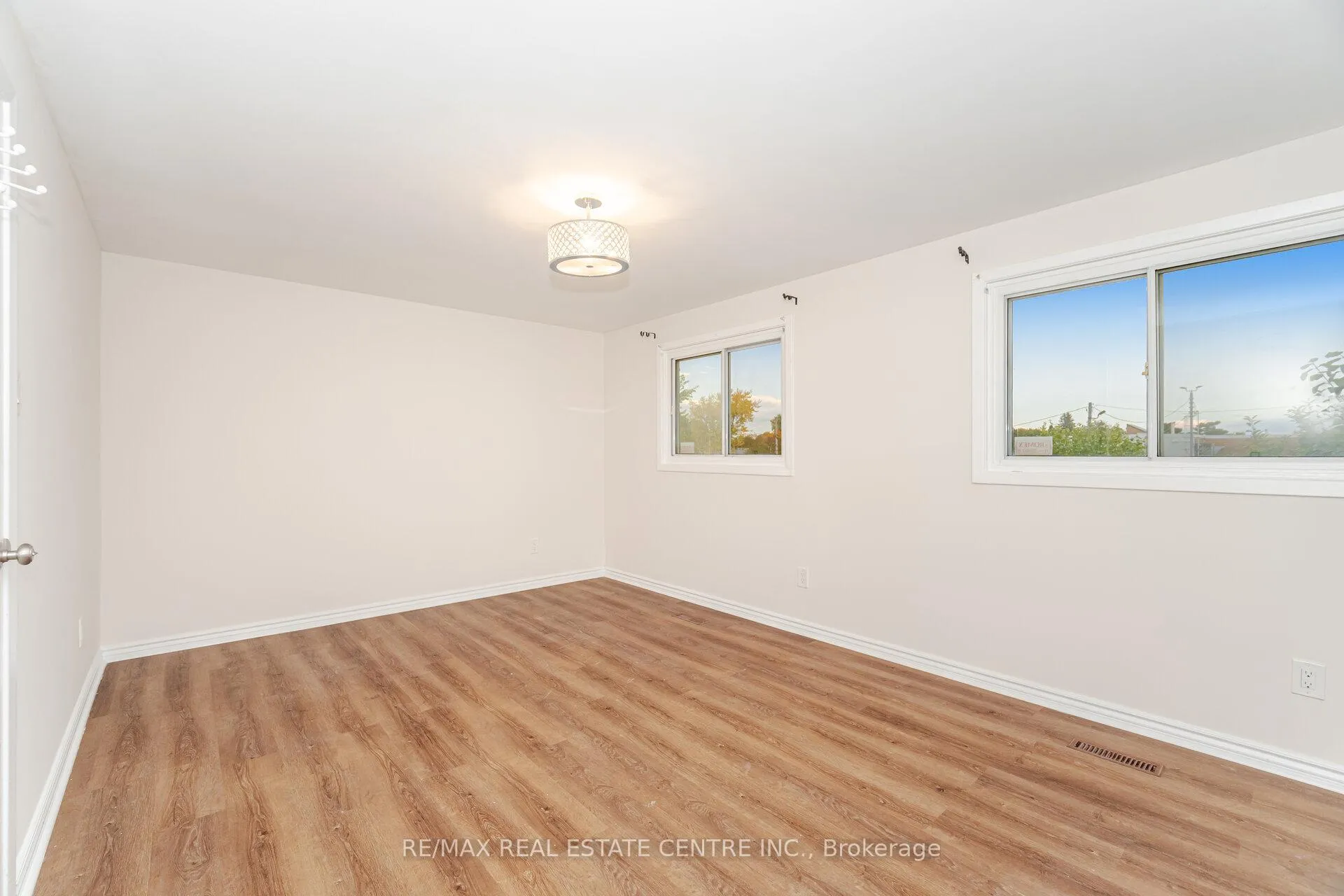 Photo 19 of 51 Crawford Drive, Brampton, Madoc — HOMEH