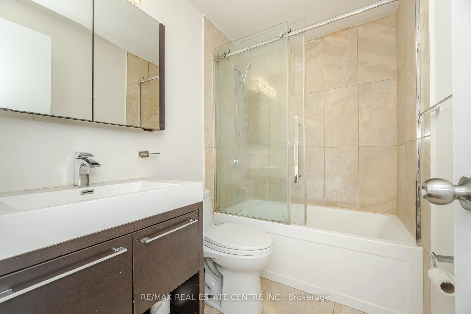 Photo 25 of 51 Crawford Drive, Brampton, Madoc — HOMEH