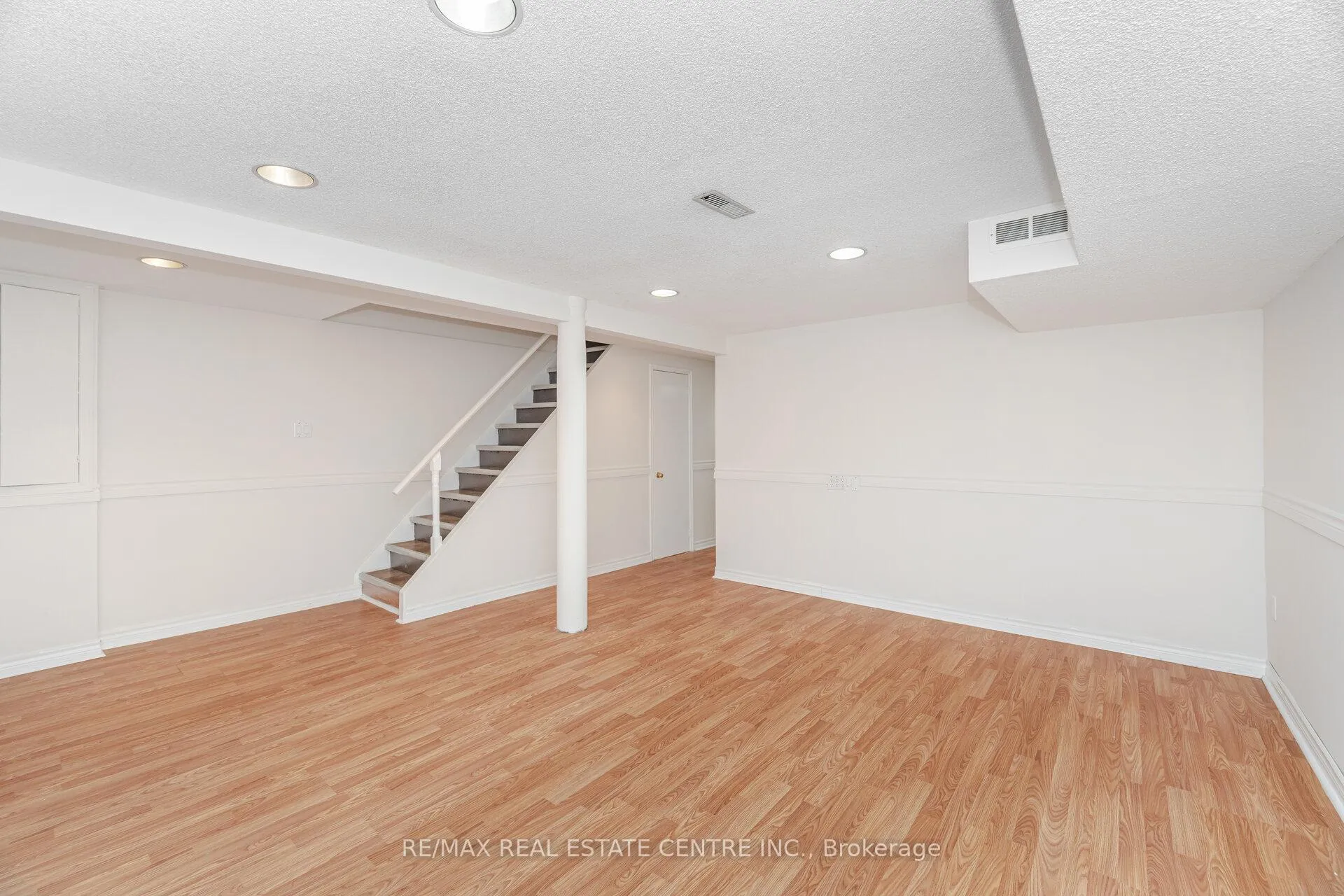 Photo 27 of 51 Crawford Drive, Brampton, Madoc — HOMEH