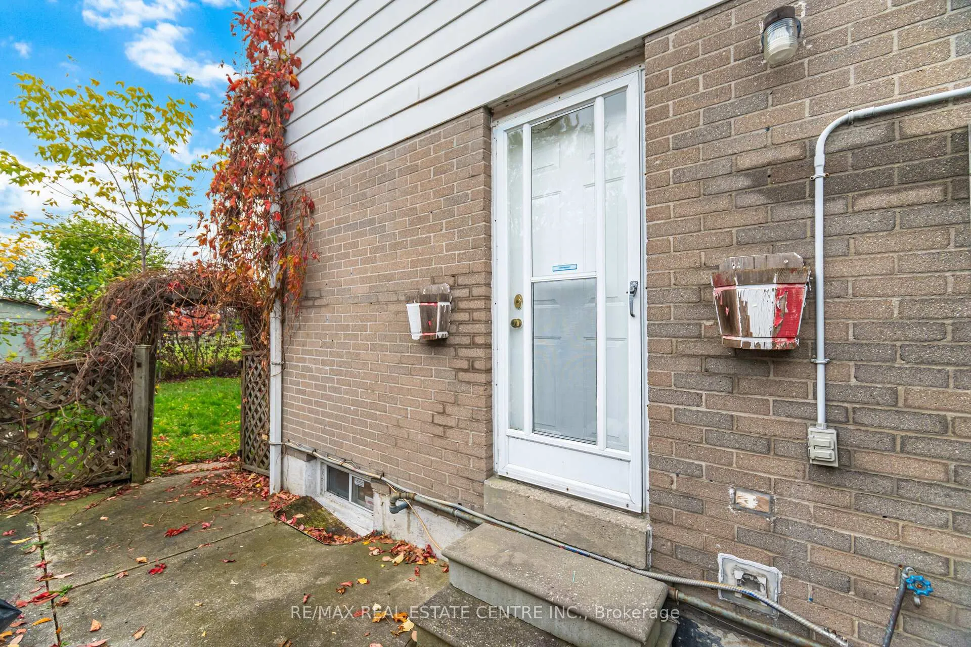 Photo 36 of 51 Crawford Drive, Brampton, Madoc — HOMEH