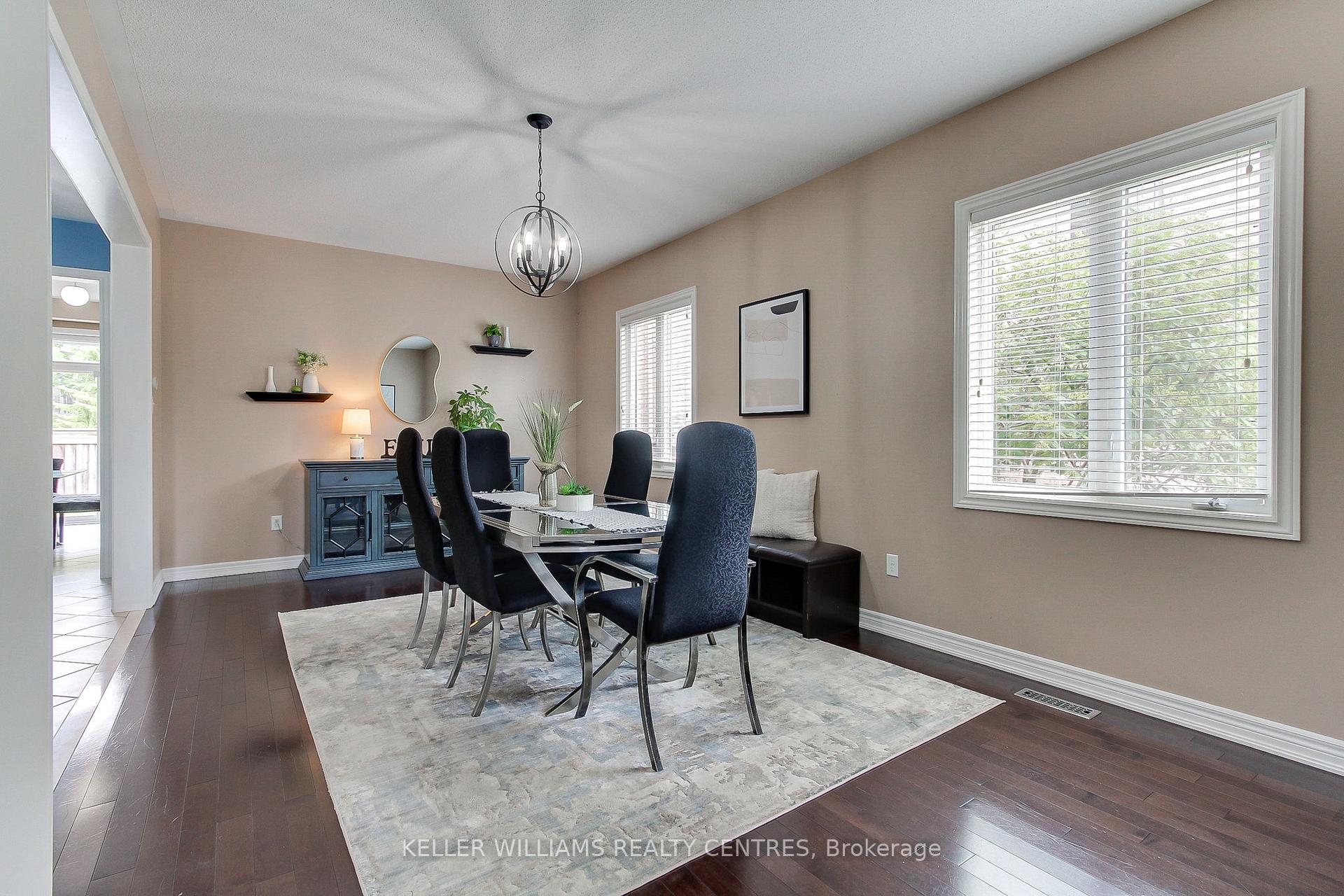 Photo 24 of 56 Pointon Street, Aurora, Bayview Northeast — HOMEH