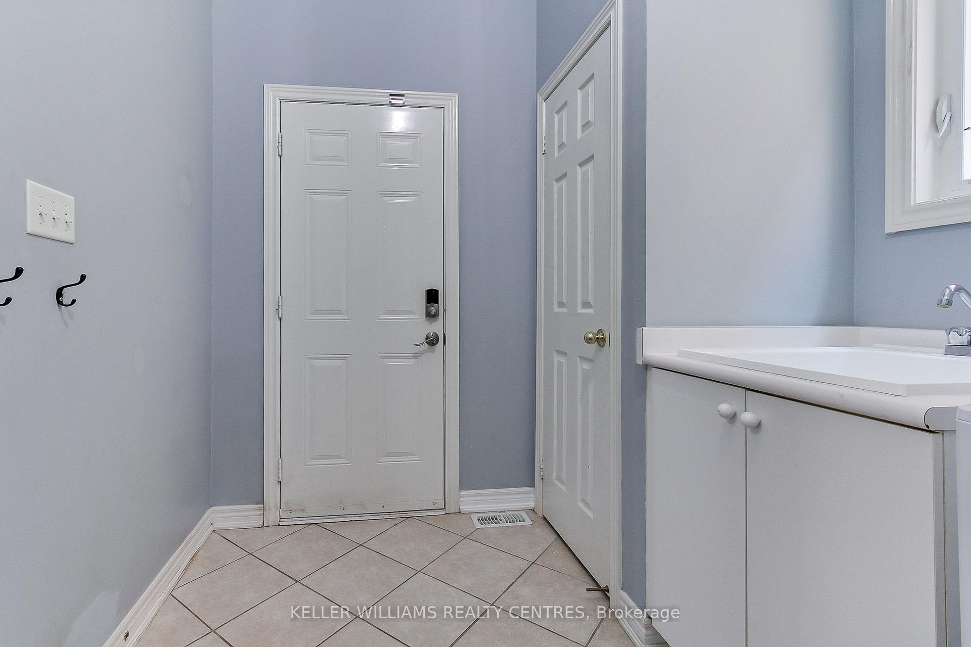 Photo 31 of 56 Pointon Street, Aurora, Bayview Northeast — HOMEH