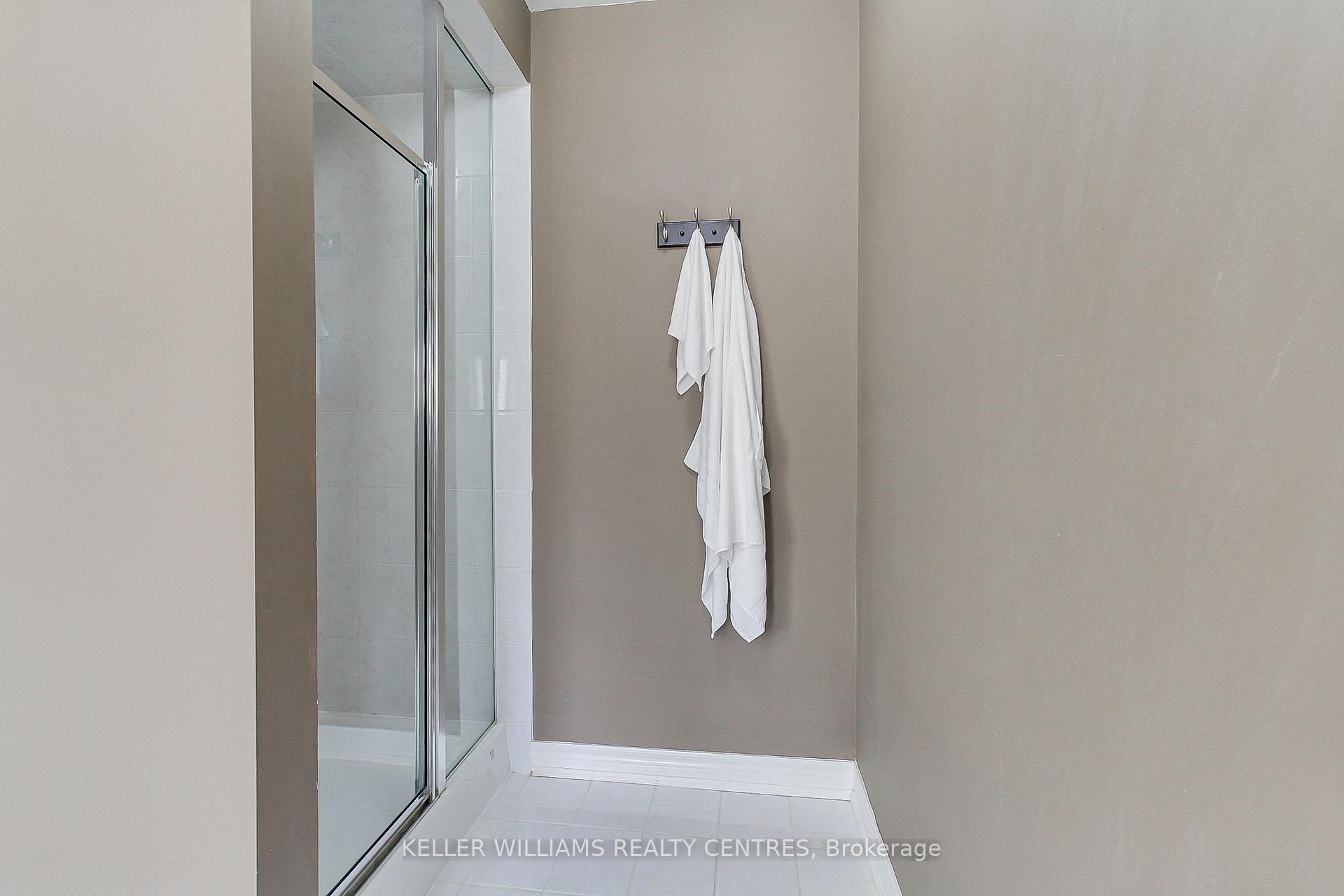 Photo 35 of 56 Pointon Street, Aurora, Bayview Northeast — HOMEH