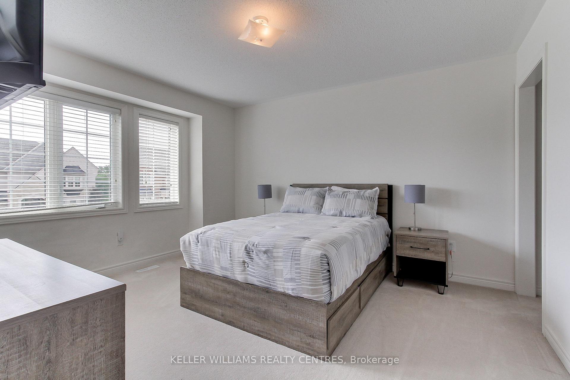 Photo 37 of 56 Pointon Street, Aurora, Bayview Northeast — HOMEH