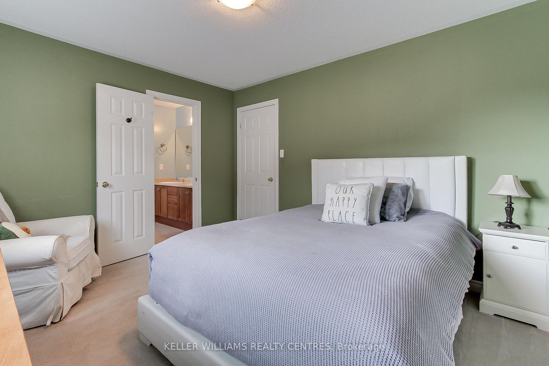 Photo 43 of 56 Pointon Street, Aurora, Bayview Northeast — HOMEH